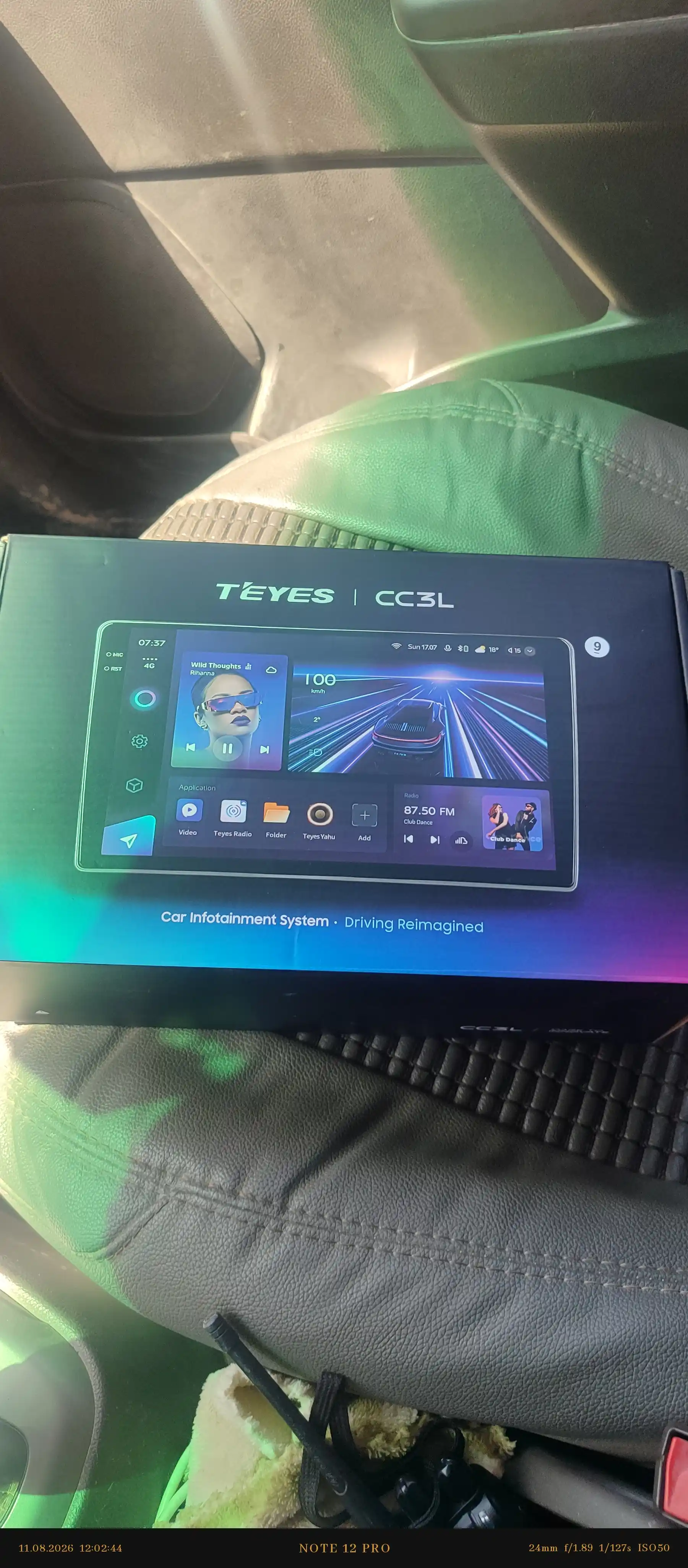 Zamonaviy va universal "Teyes CC3L" avtomobil monitori