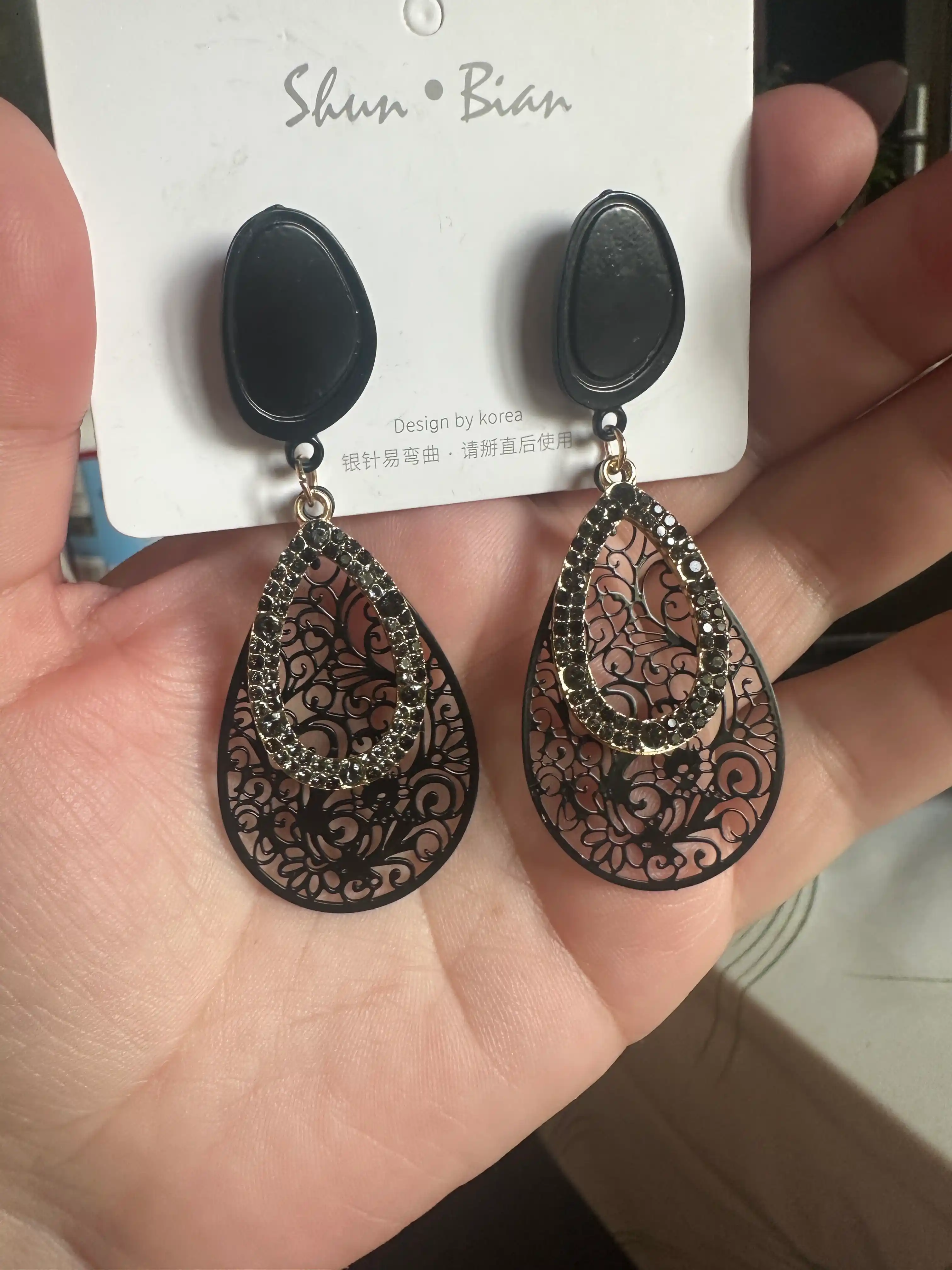 Серьги для девочек и женщин