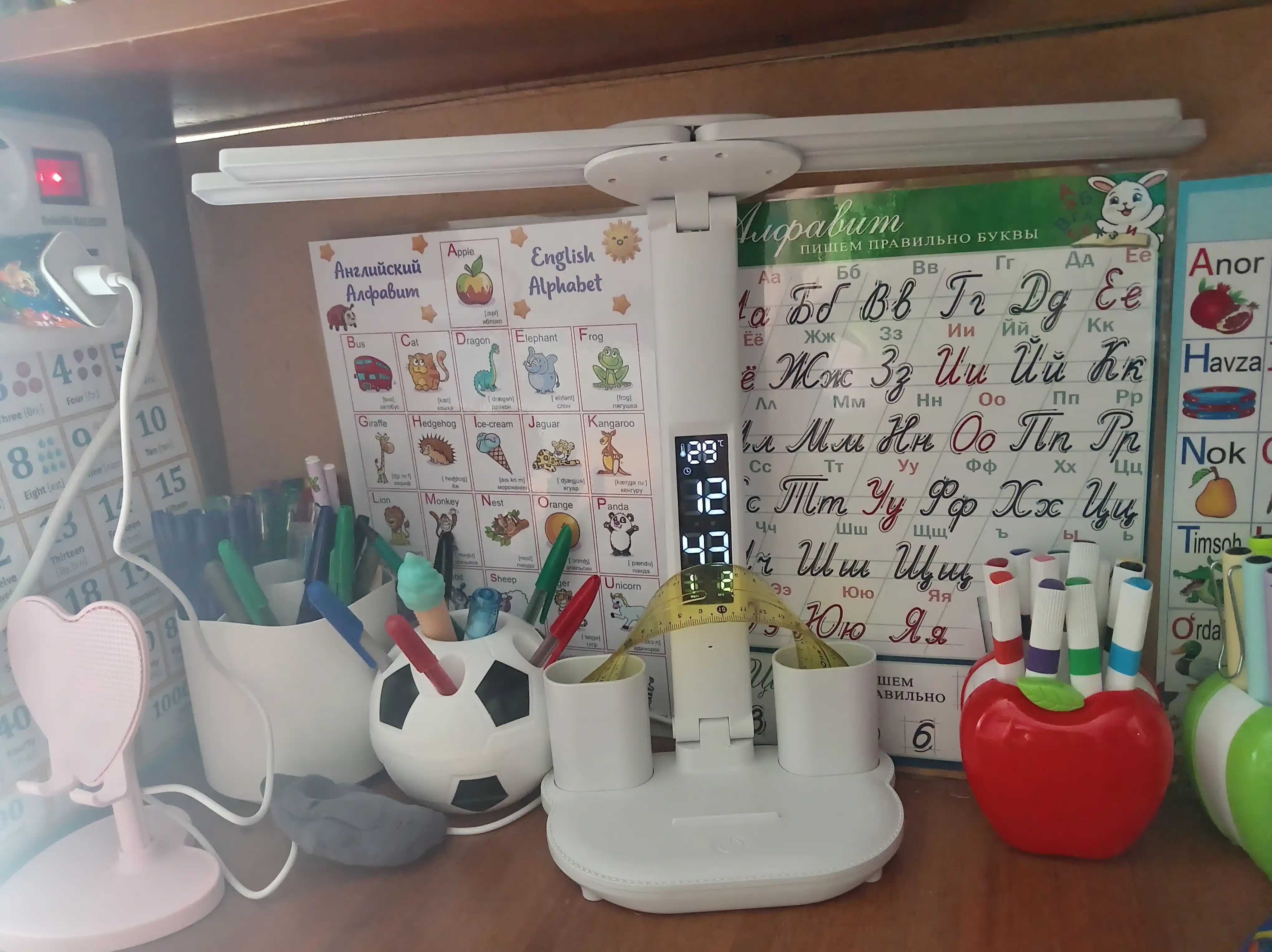 LED ko'p funksiyali stol chiroqi, sensorli chiroq, akkumulyator bilan va akkumulyatorsiz