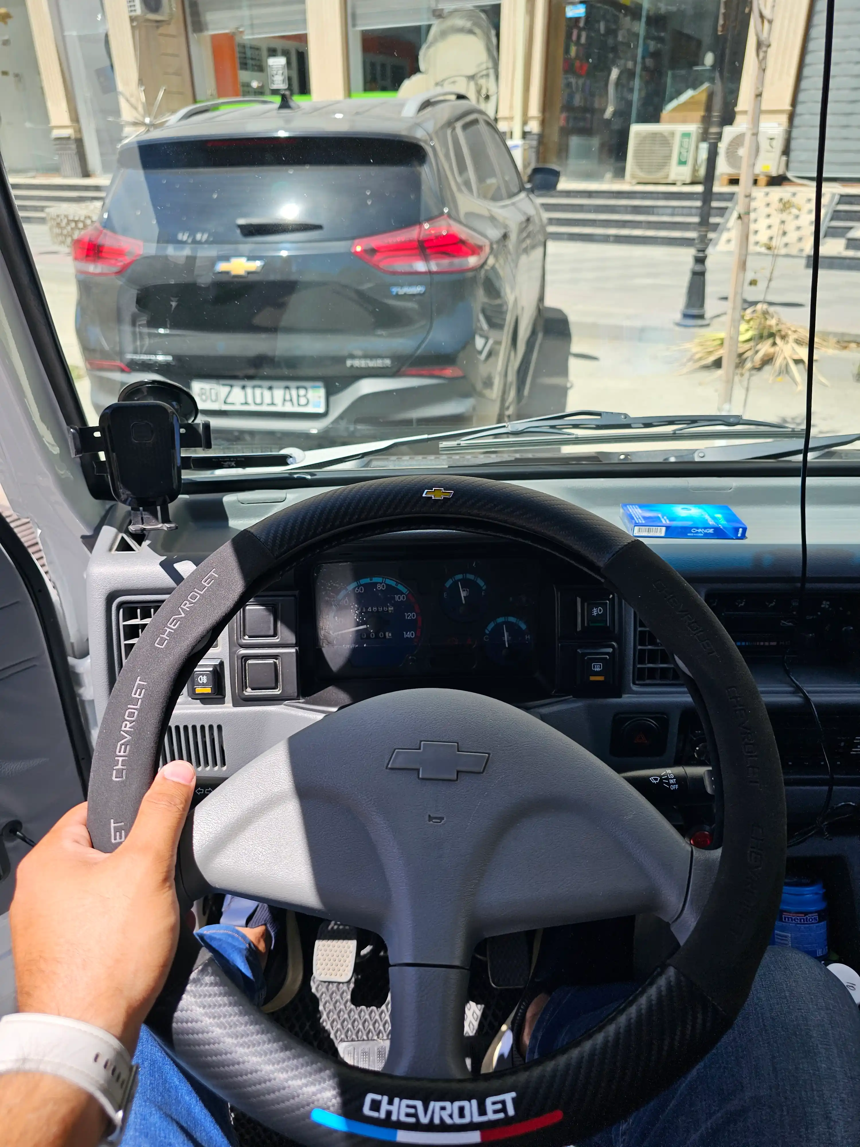 Avtomobil ruli uchun karbon tolali rul g'ilof, Chevrolet