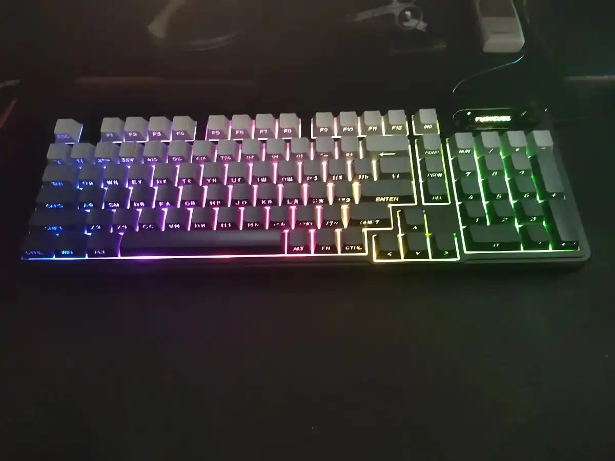FURYCUBE IP98 o‘yin klaviaturasi RU/EN klaviaturasi, 98 ta tugma