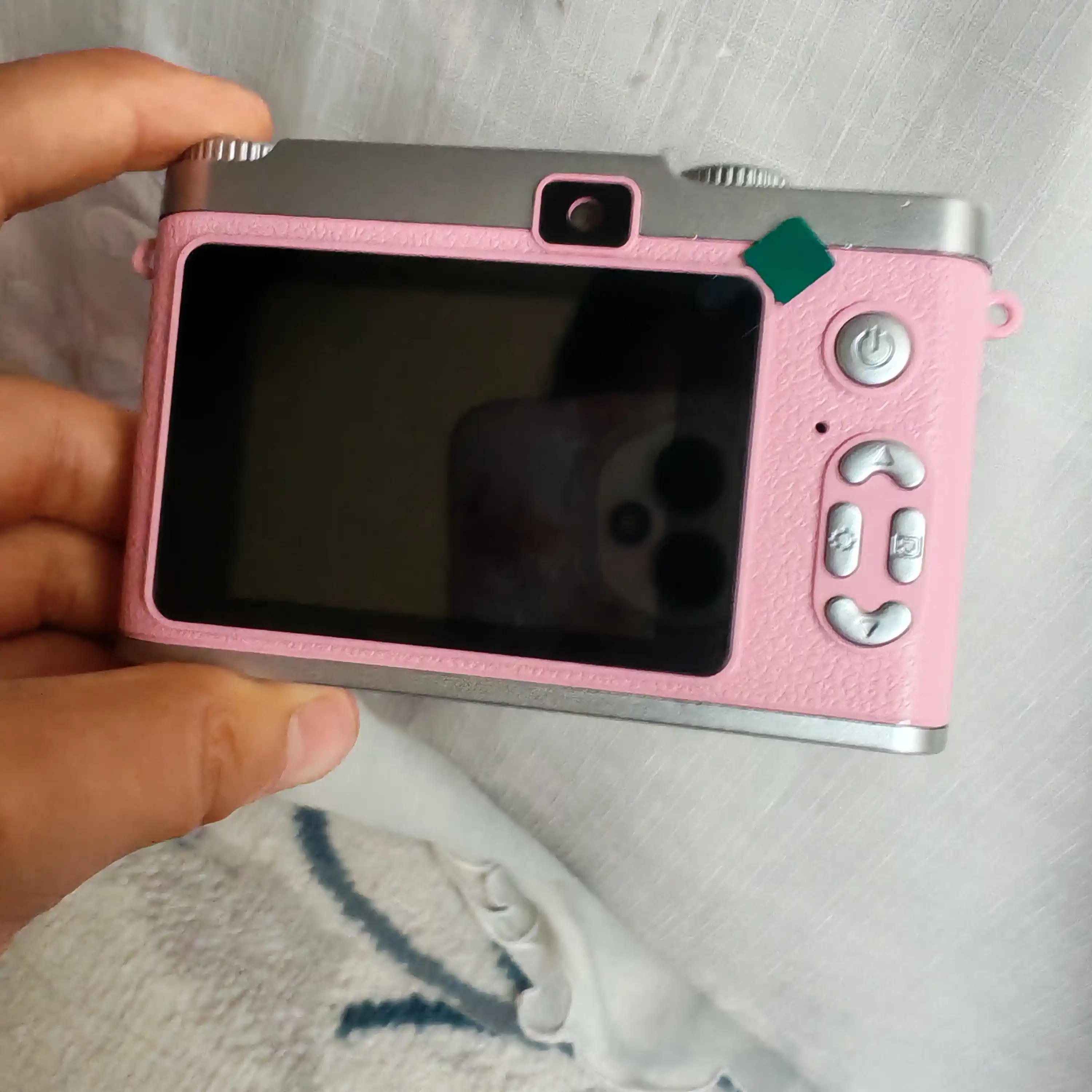 Raqamli kamera (fotoparat), foto kamera, retro kamera, 8x zum, va 32 GB karta