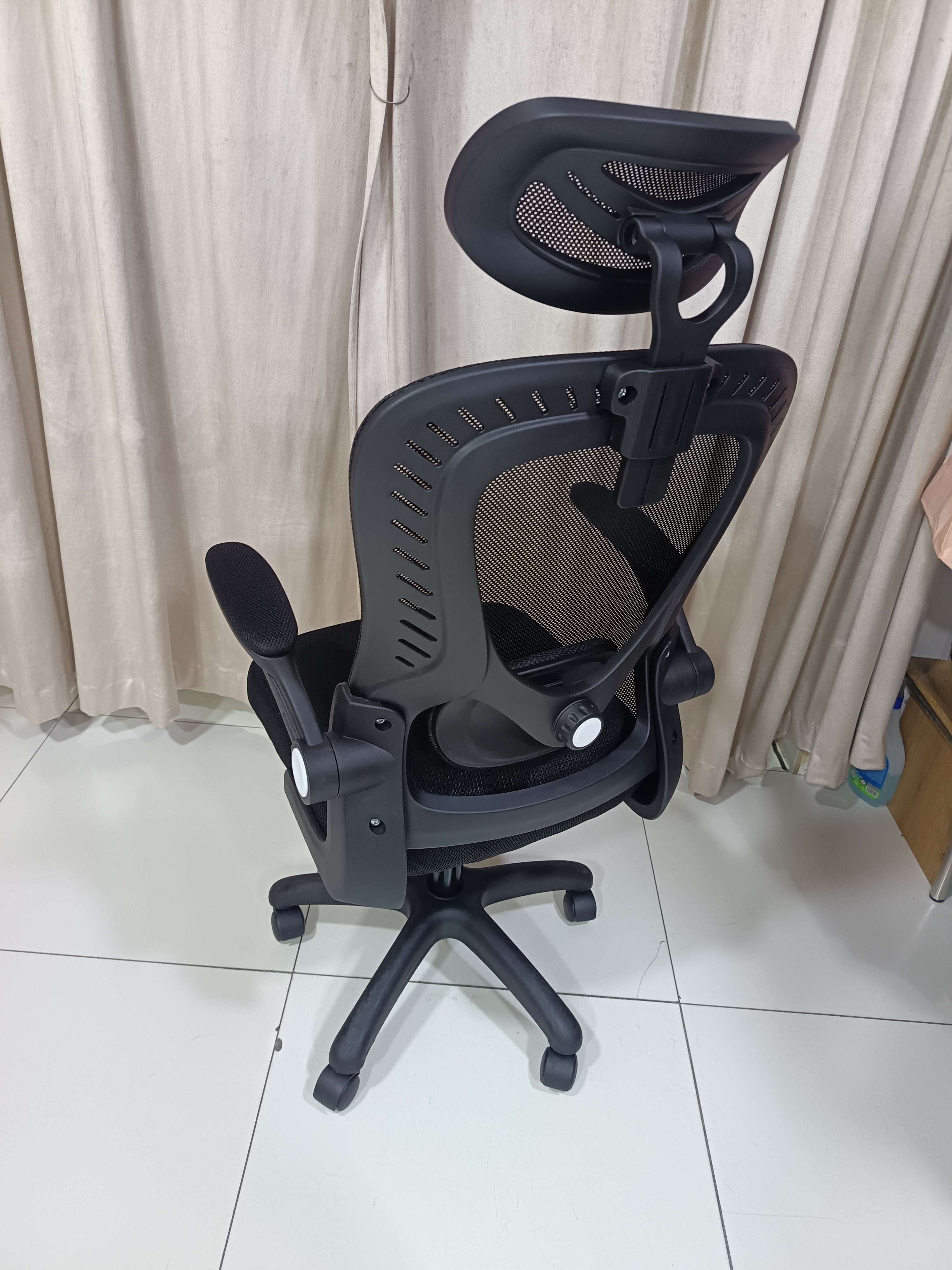 Ofis kreslosi, geymerlar uchun, ergonomik, sozlanadigan suyanchiq, bosh uchun taglik