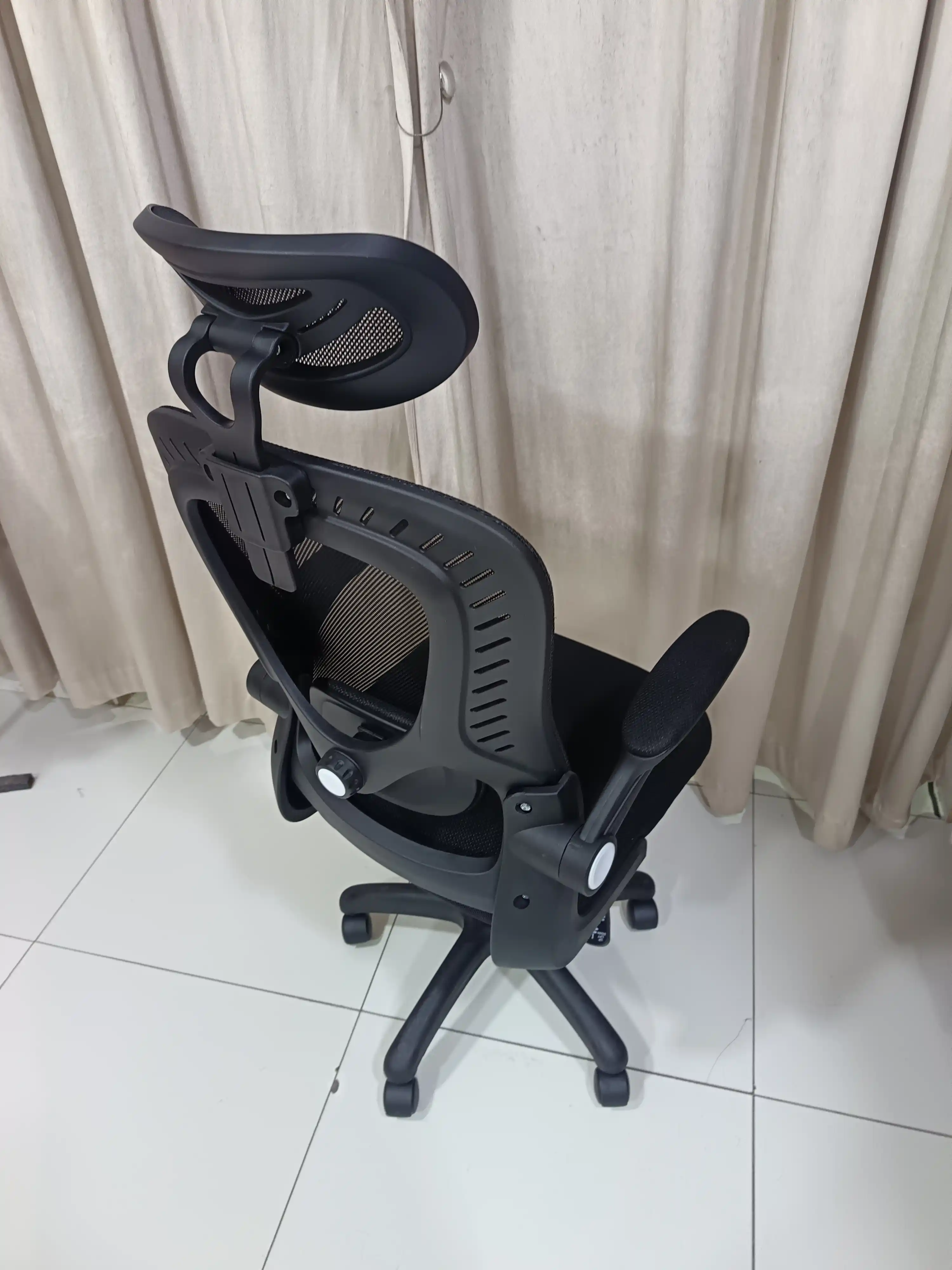 Ofis kreslosi, geymerlar uchun, ergonomik, sozlanadigan suyanchiq, bosh uchun taglik