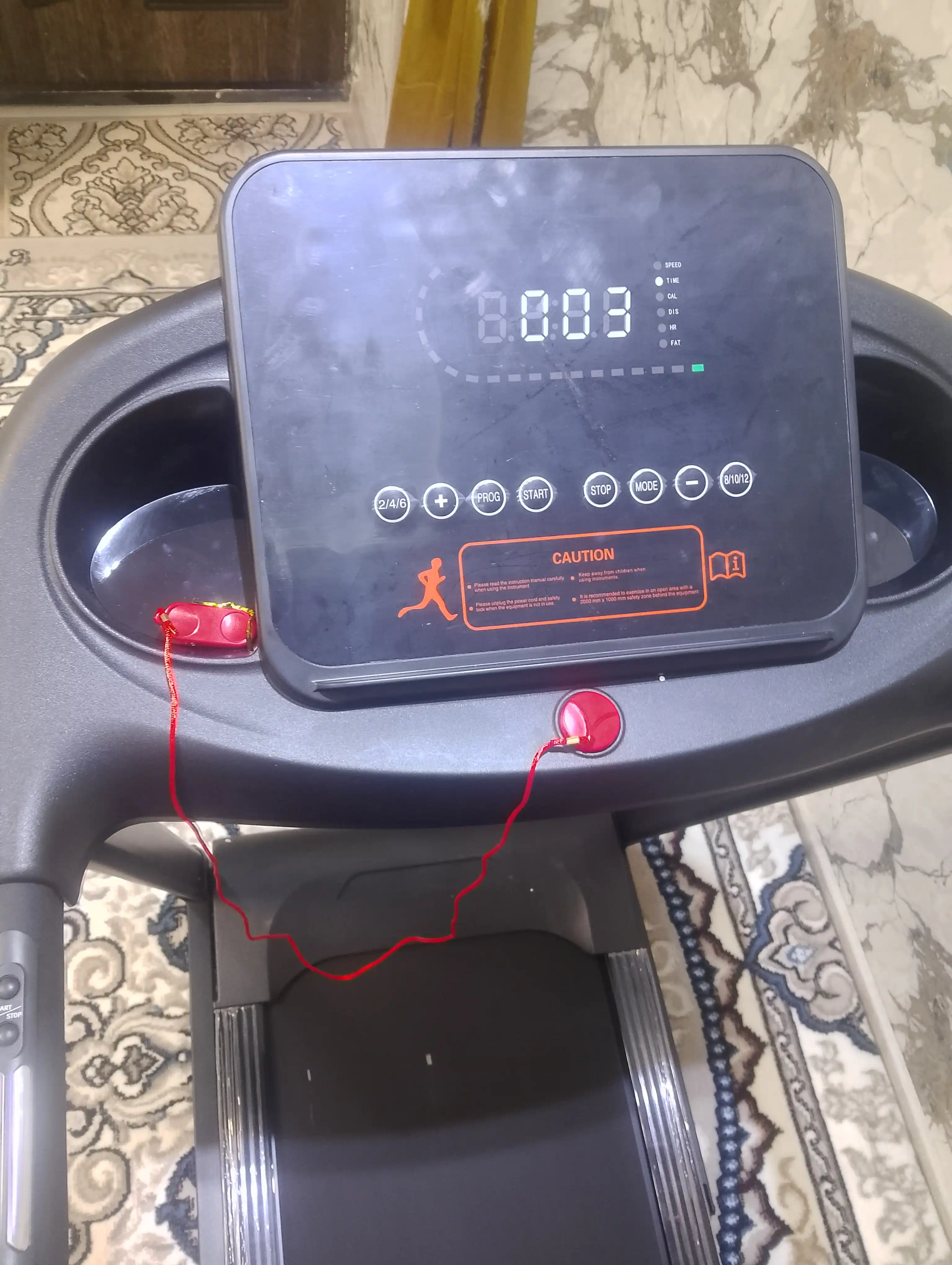 Elektr yig‘iladigan yugurish yo‘lagi, displey va Bluetooth bilan, uy uchun kardiotrenajyor