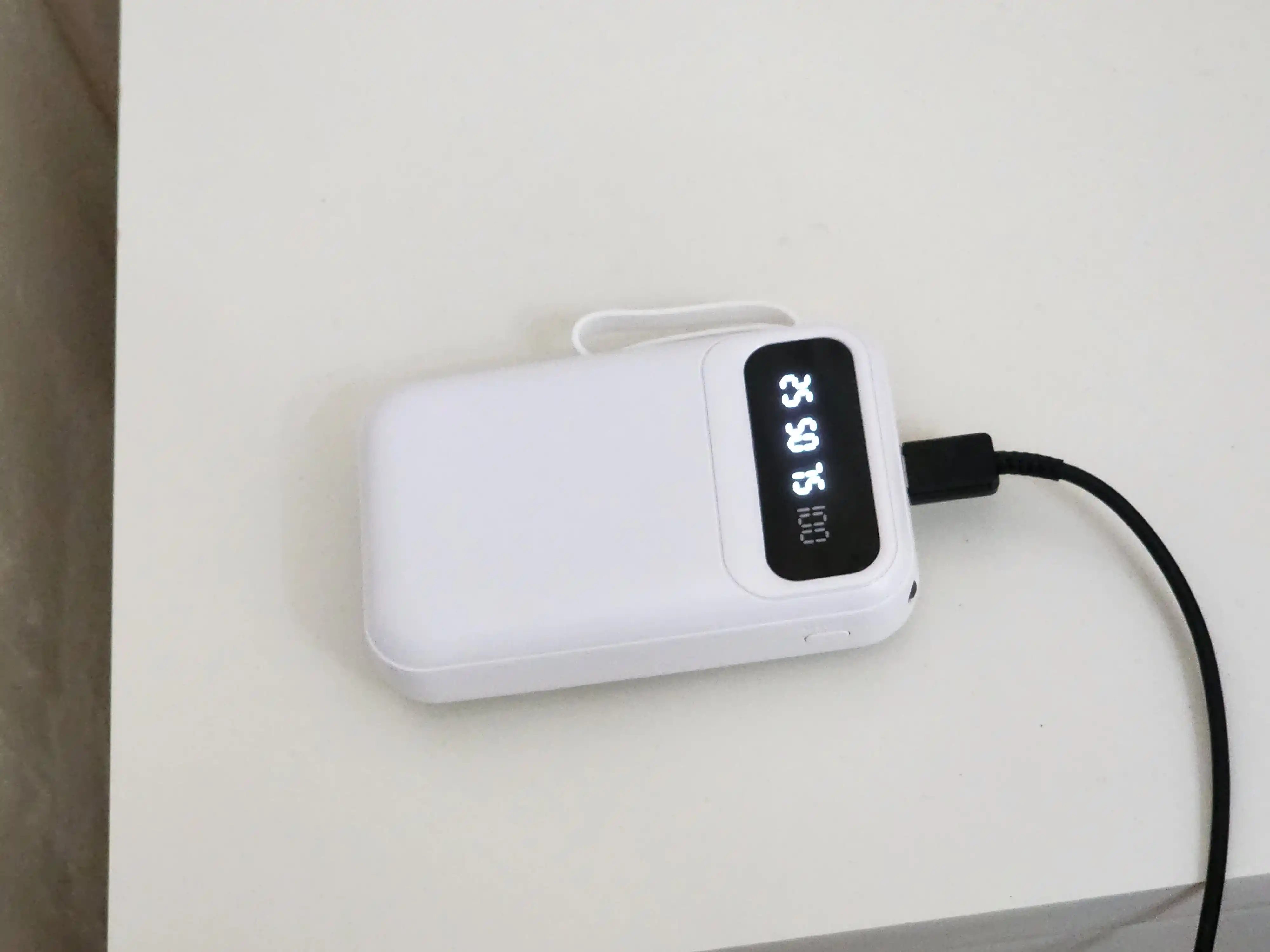 Powerbank 10000 mAh,  tez quvvatlash, pover bak magsafe powerbank, power bak, battery pack