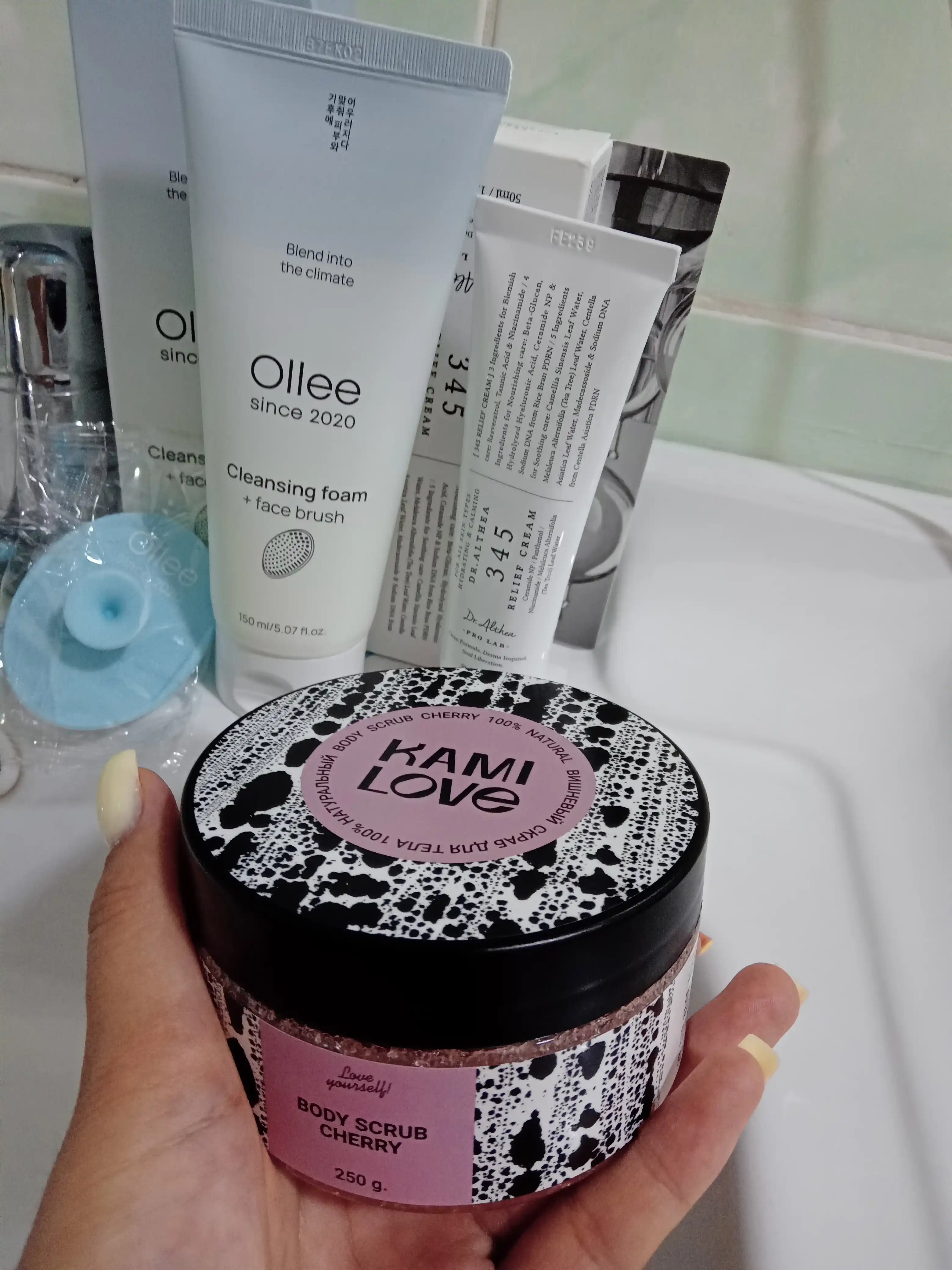 Скраб для тела KamiLove Cherry, 250 г