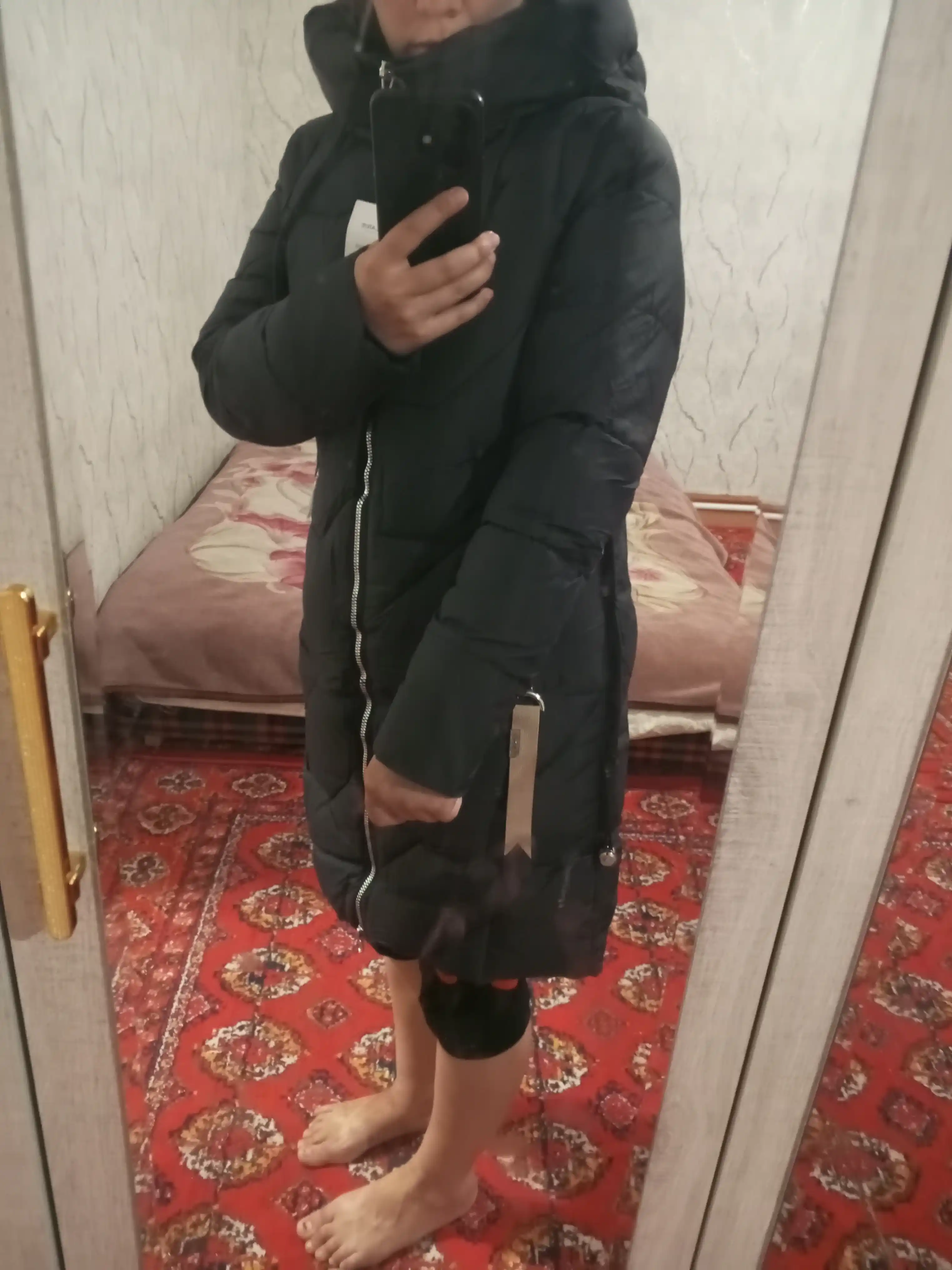 Куртка зимняя теплая, с капюшоном