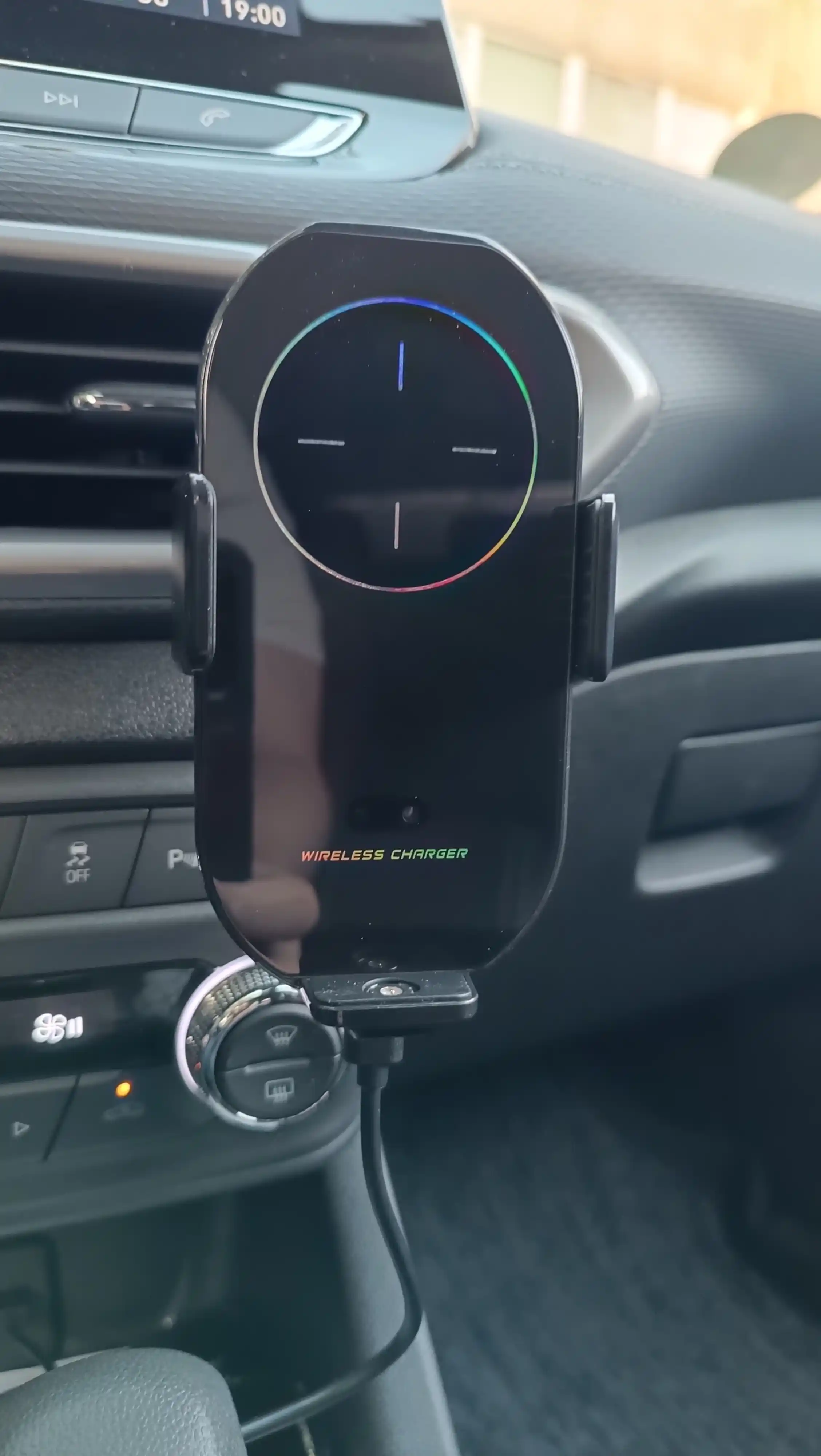 Smart Sensor 15W simsiz zaryadlovchi telefon ushlagich avtomobil uchun qulay