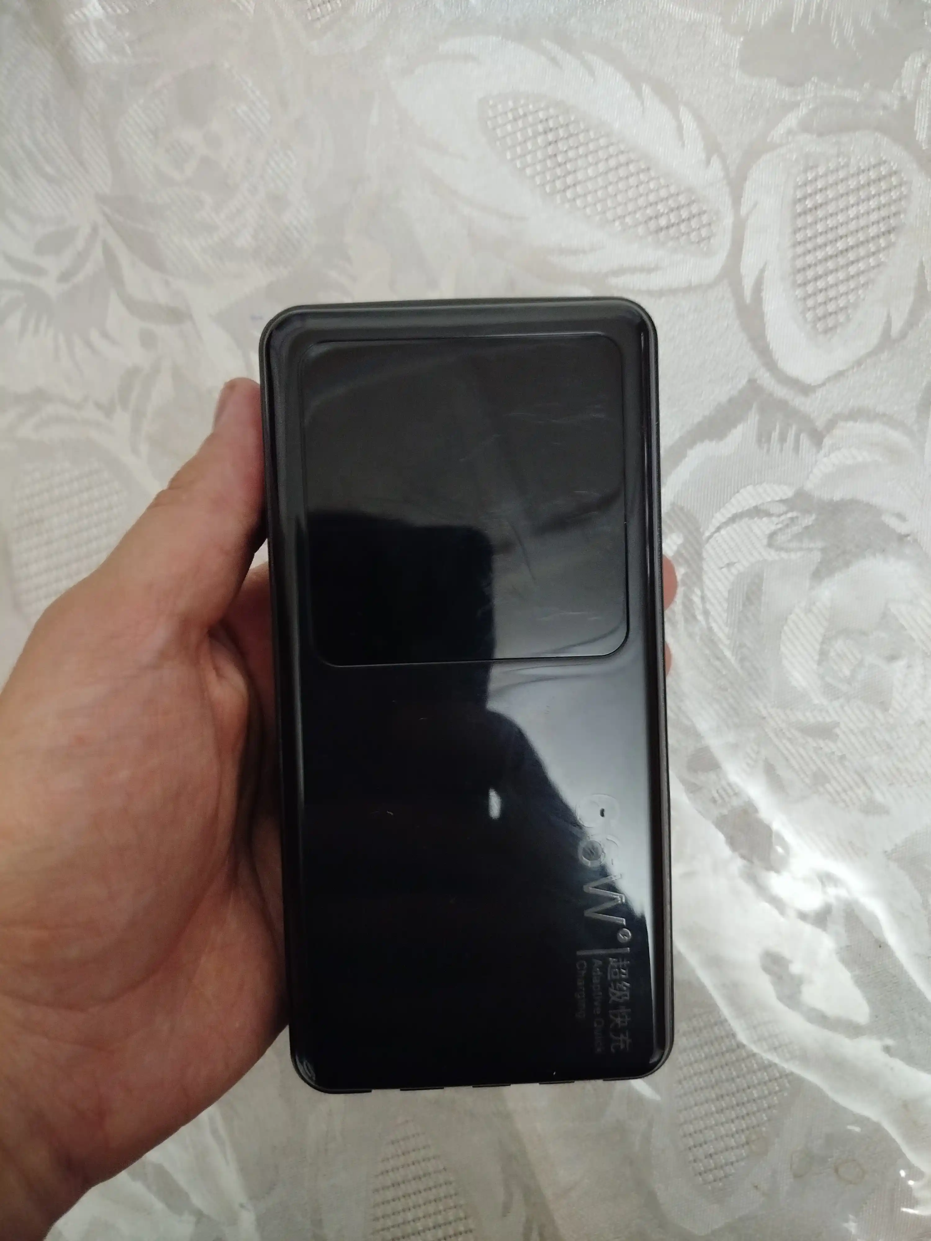 Power Bank 20000 mAh 66W с встроенными кабелями, фонариком и быстрой зарядкой 22.5W