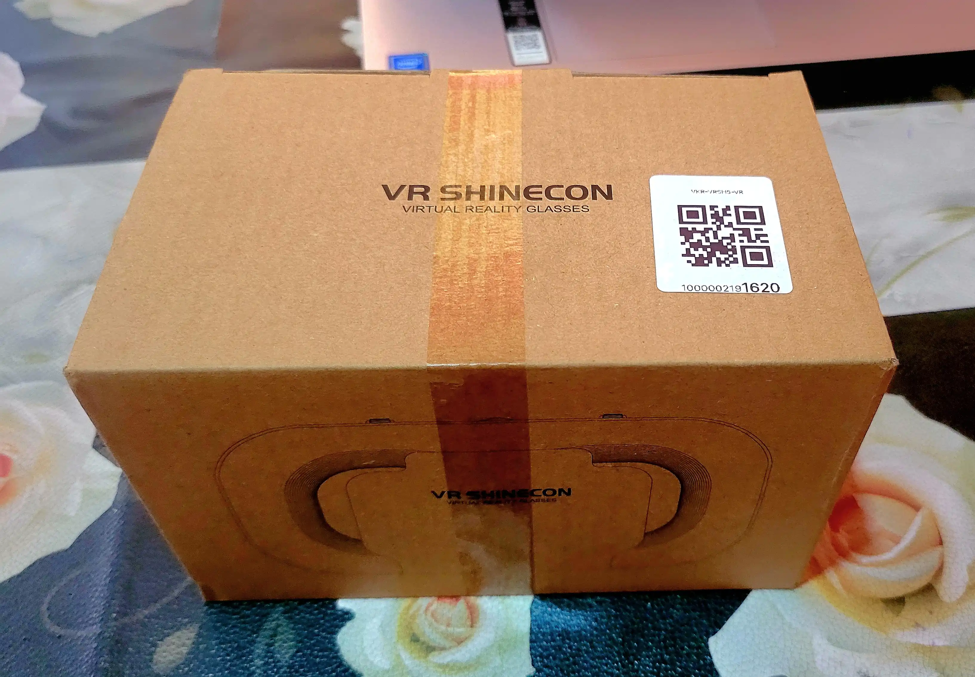 Очки виртуальной реальности VR Shinecon G05A + джойстик, пульт, геймпад