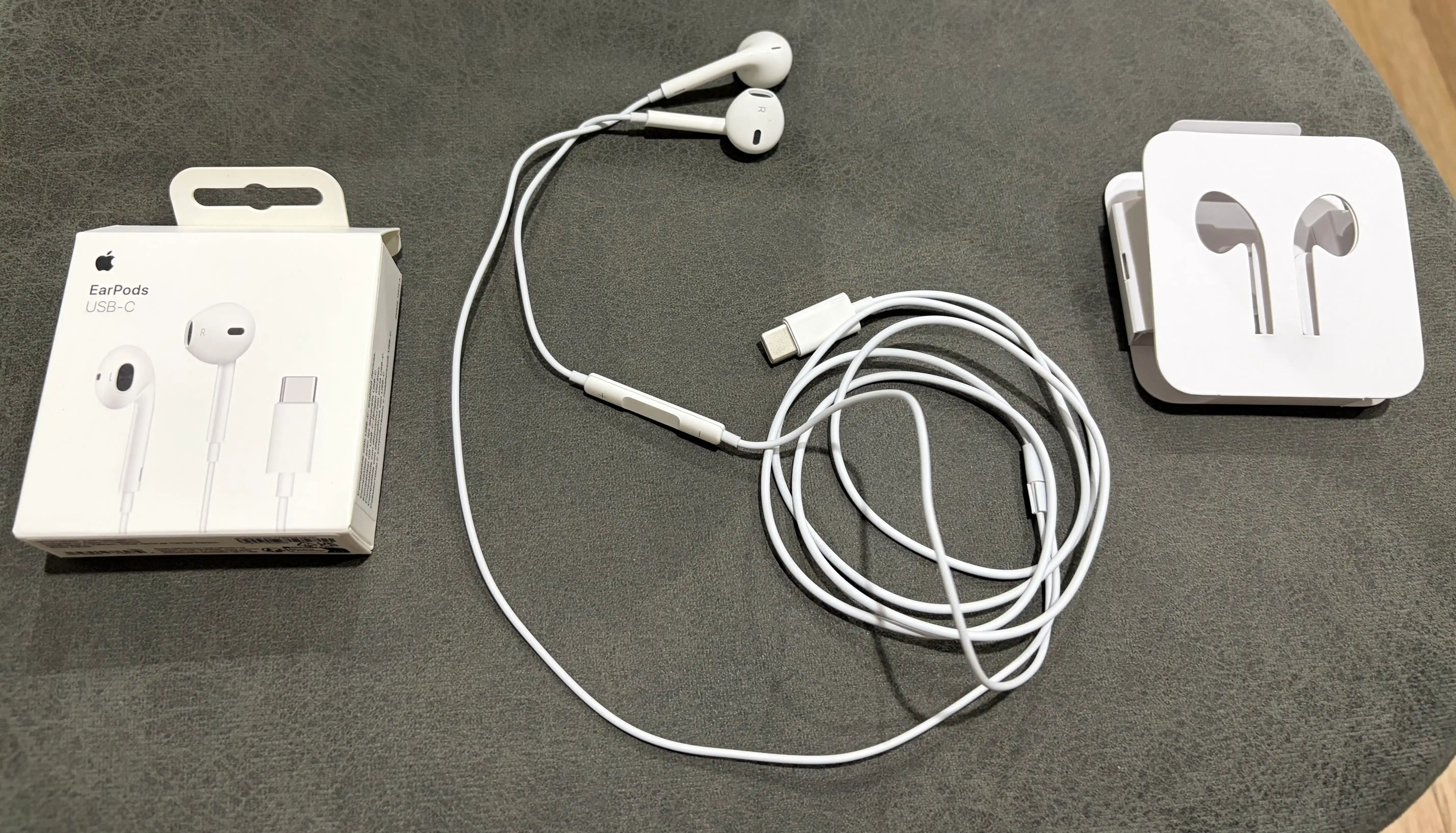 Apple EarPods ORG Lightning / USB-C — проводные наушники с микрофоном и пультом управления