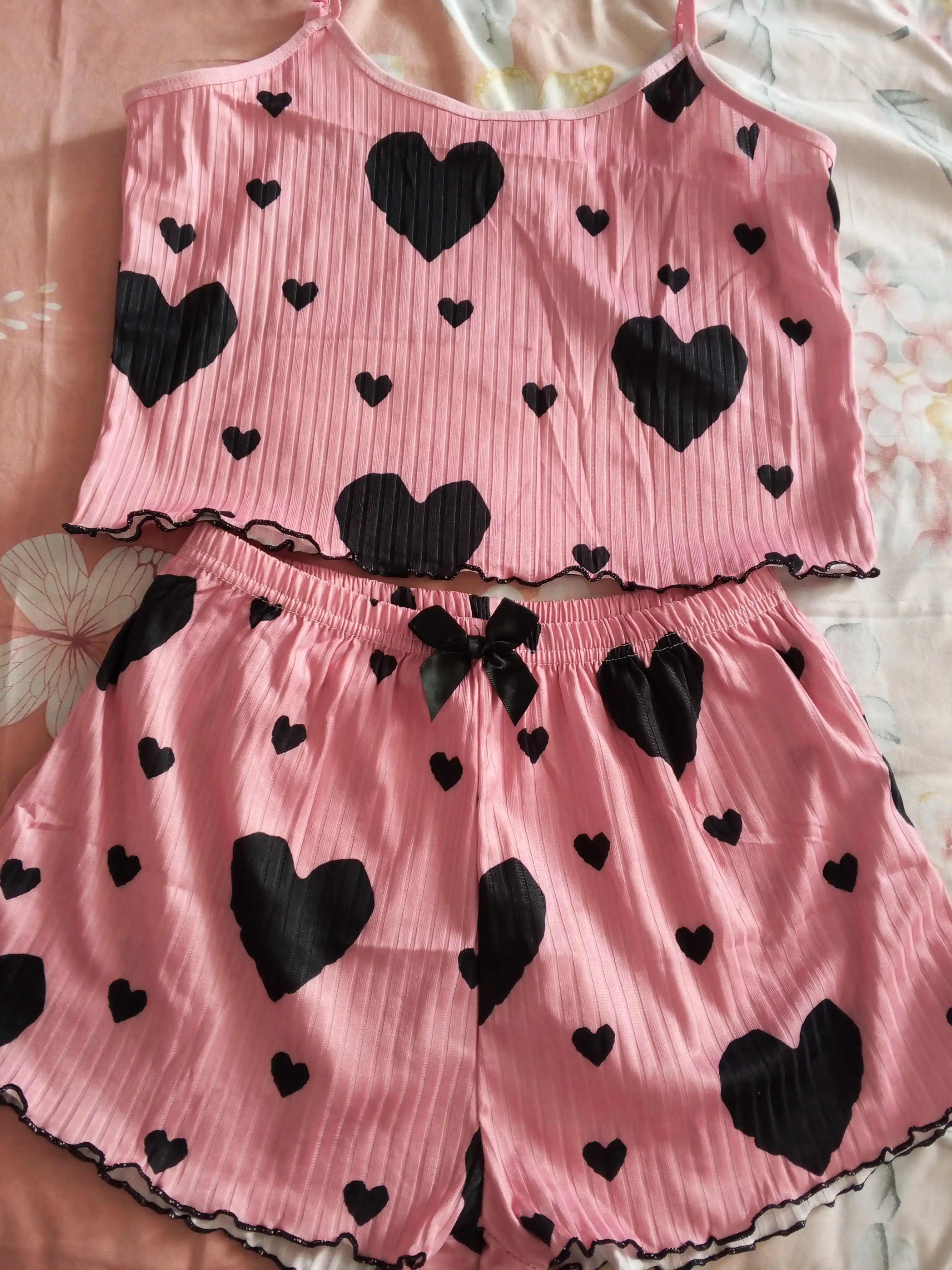 Pijama ayollar uchun, mayka va shortik