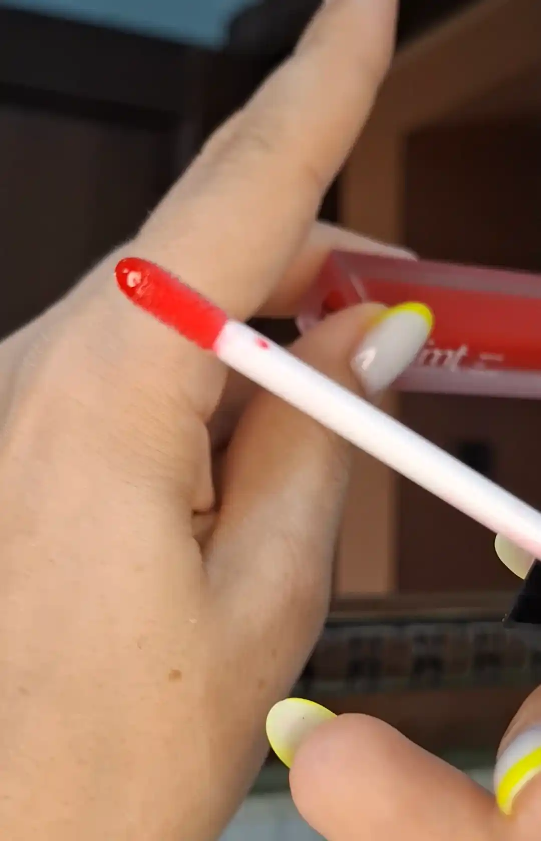 Climtcosmetics namlantiruvchi lab yaltirog‘i