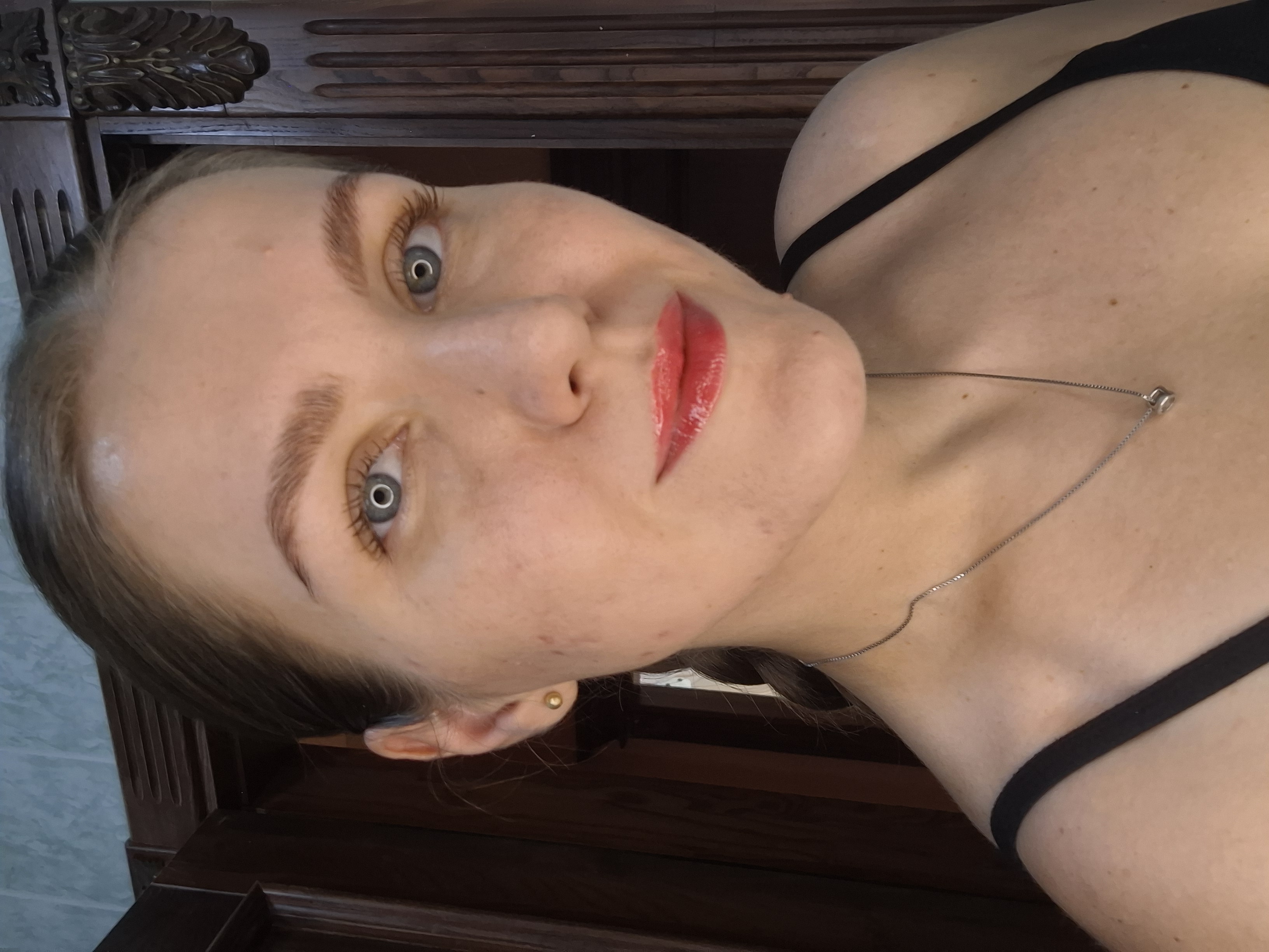 Climtcosmetics namlantiruvchi lab yaltirog‘i