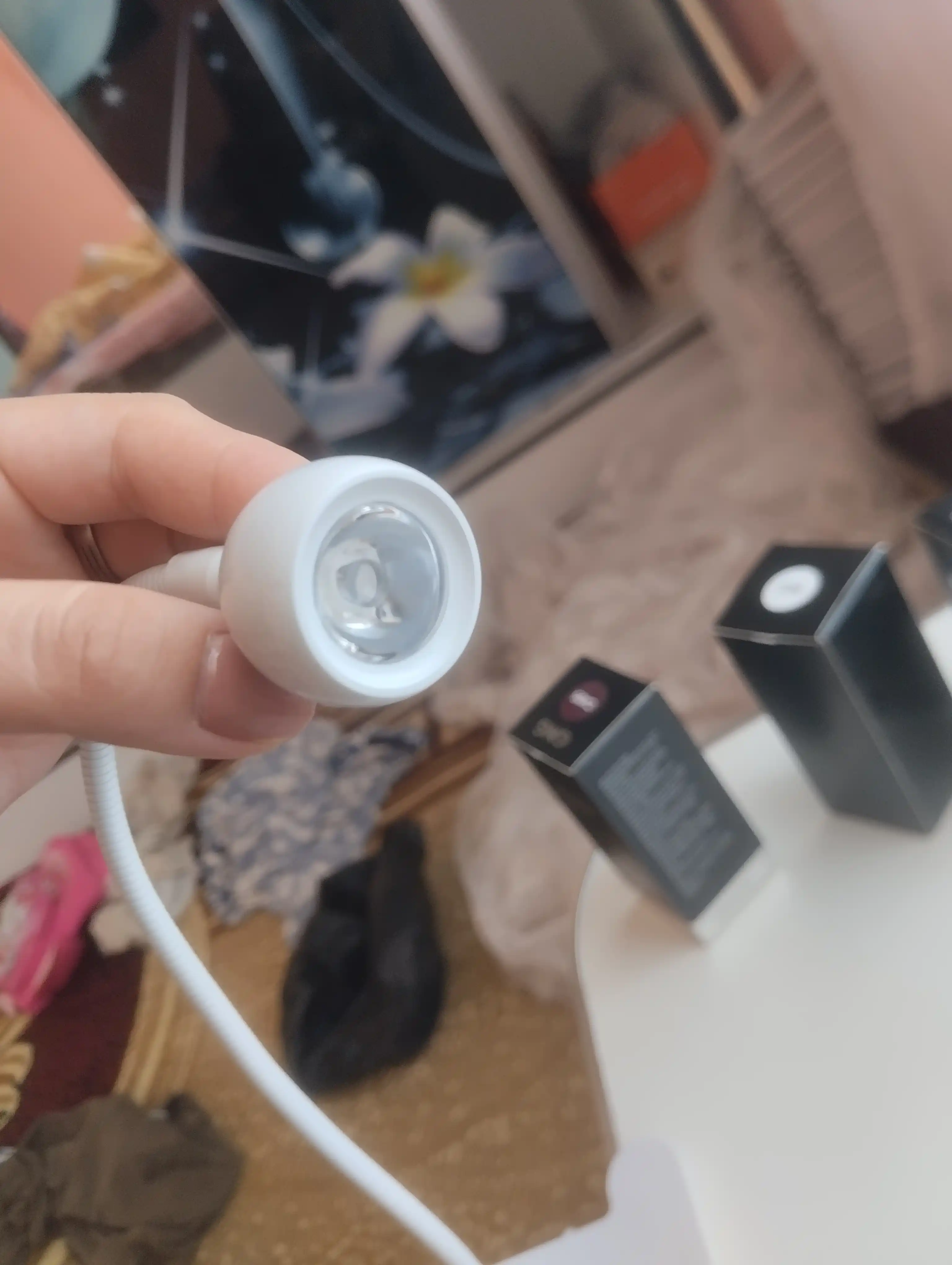 Chiroq UV, metall manikyur uchun, tasmali LED