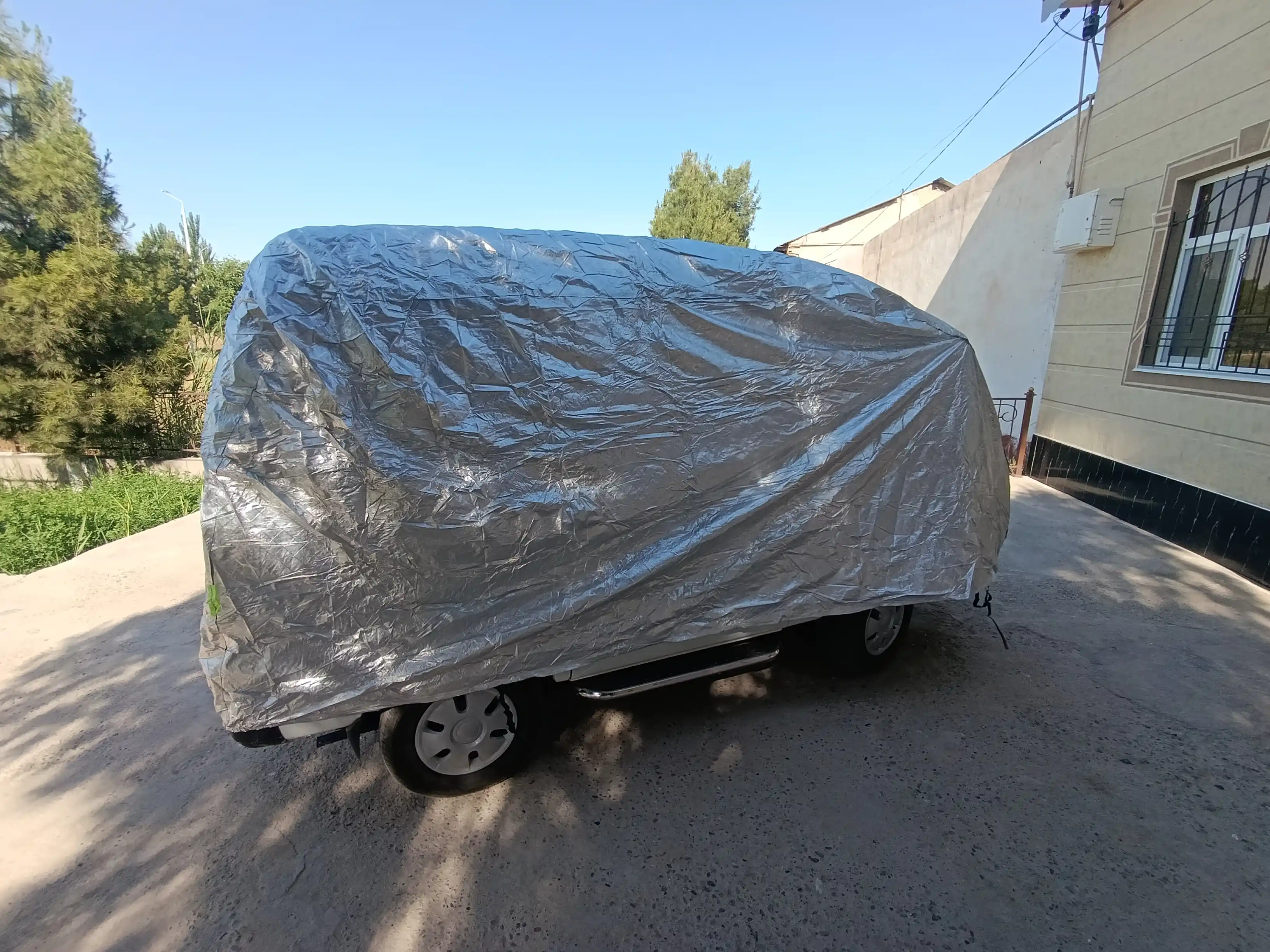 AVTOTENT universal barcha fasl uchun mos keladigan, suv oʻtkazmaydigan himoya tent g‘ilofi