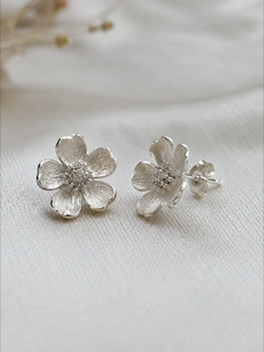 Белый