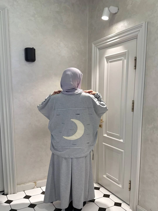 Ayollar uchun Hudi yubka, 2-ip kuzgi mato, standart 44–50, oversize, hijob uslubi