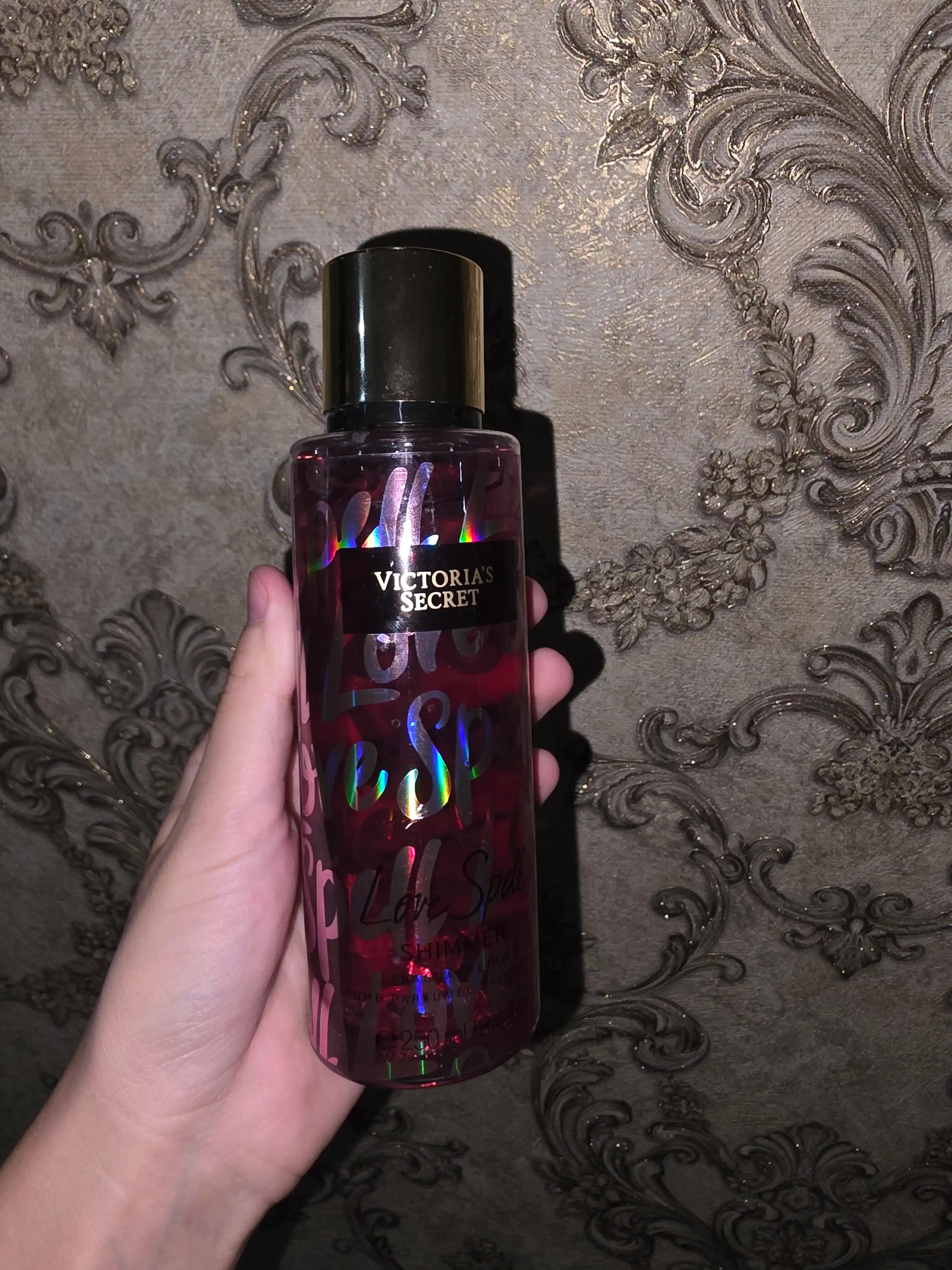 Parfyumlangan tana spreyi suvi Victoria's Secret Spreyi Aqua Kiss Rush, Shimmer, 250 ml