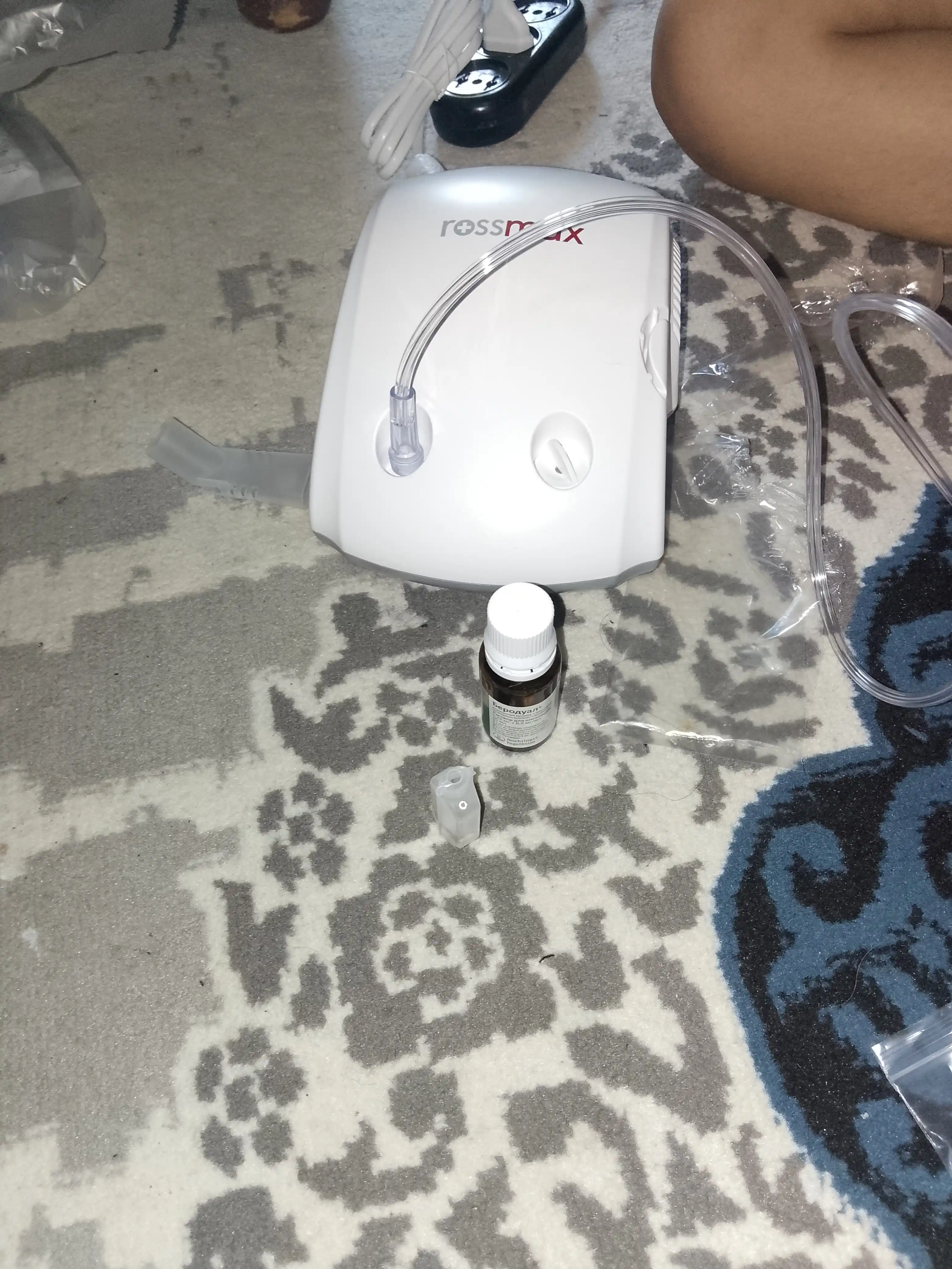 Kompressorlik ingalyator Nebulayzer NE100 Rossmax Swiss