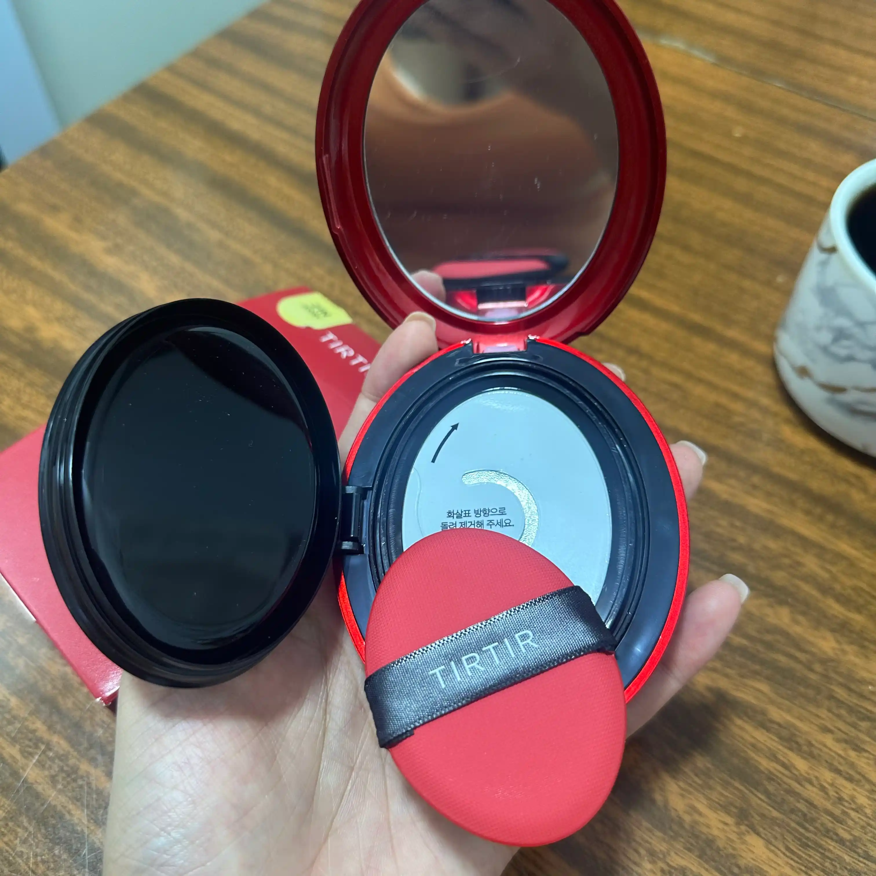 TIRTIR Mask Fit Red Cushion — тональный кушон с высоким покрытием, 18 г