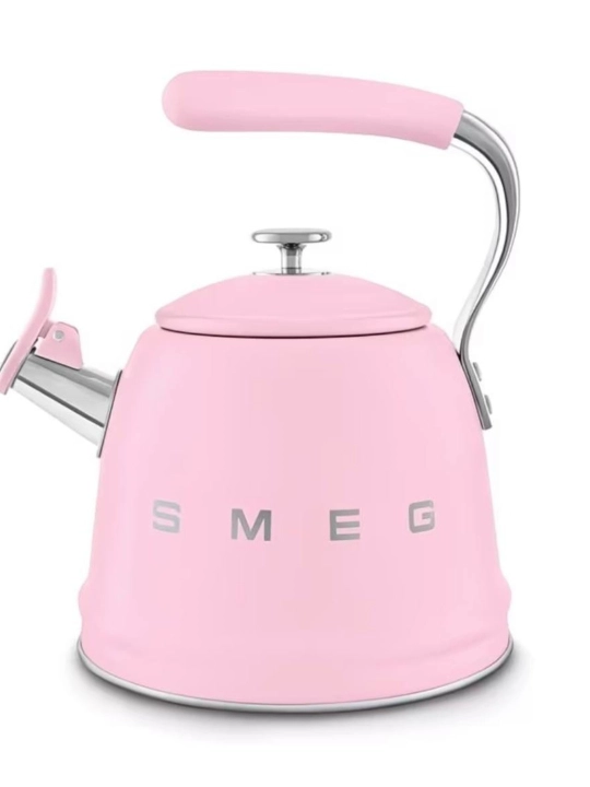 Retro uslubdagi hushtakli choynak, 2,3 l, SMEG CKLW2001CR - 