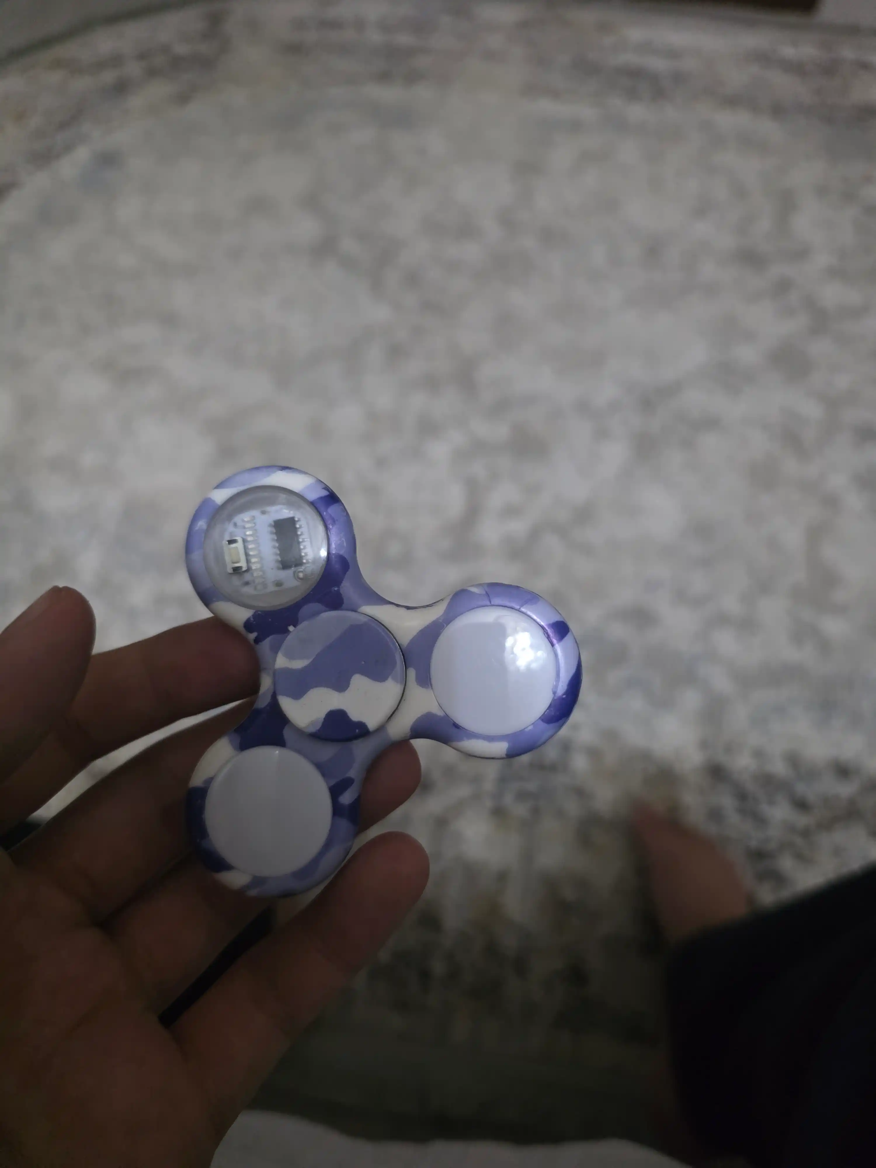 Fidget Spinner anti-stress o'yinchog'i, 3 qanotli, bolalar va kattalar uchun