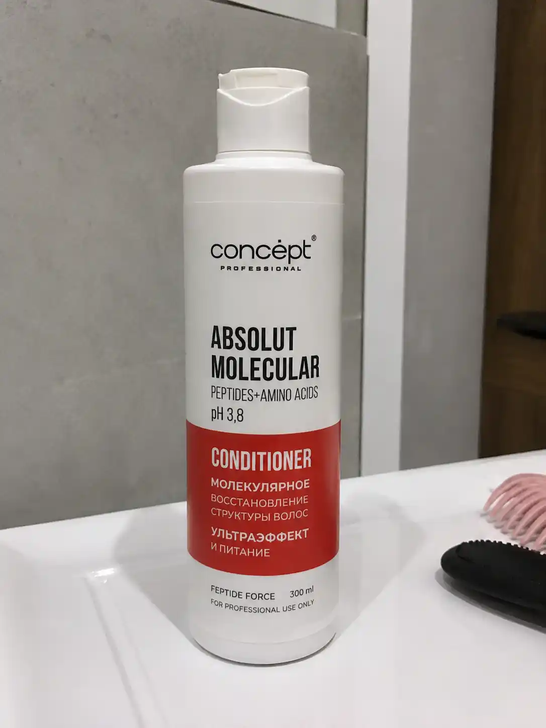CONCEPT Кондиционер для волос, Peptide Force, молекулярное восстановление и питание, 300мл