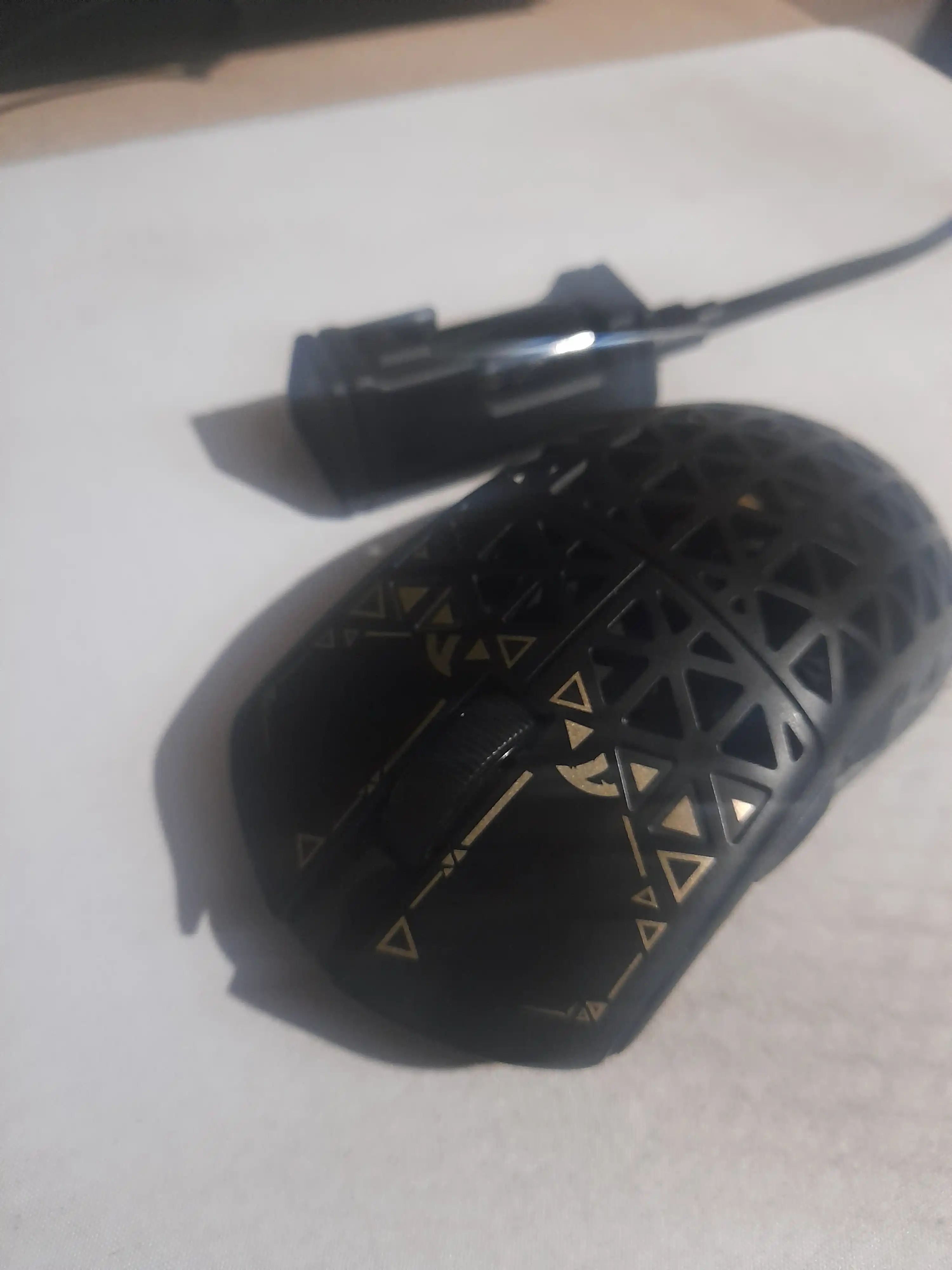 Игровая мышь ATTACK SHARK R5 Ultra Carbon Fiber Wireless 8K PAW3950MAX