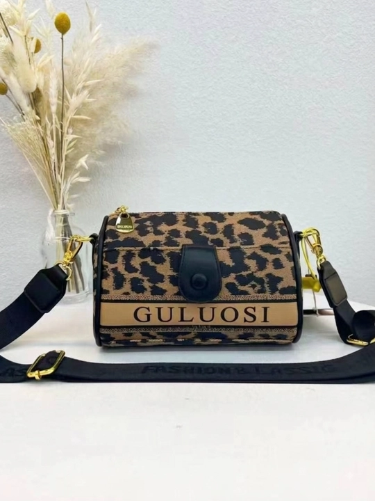 Mini yelkama sumka, leopard print, brendli tasma bilan - 