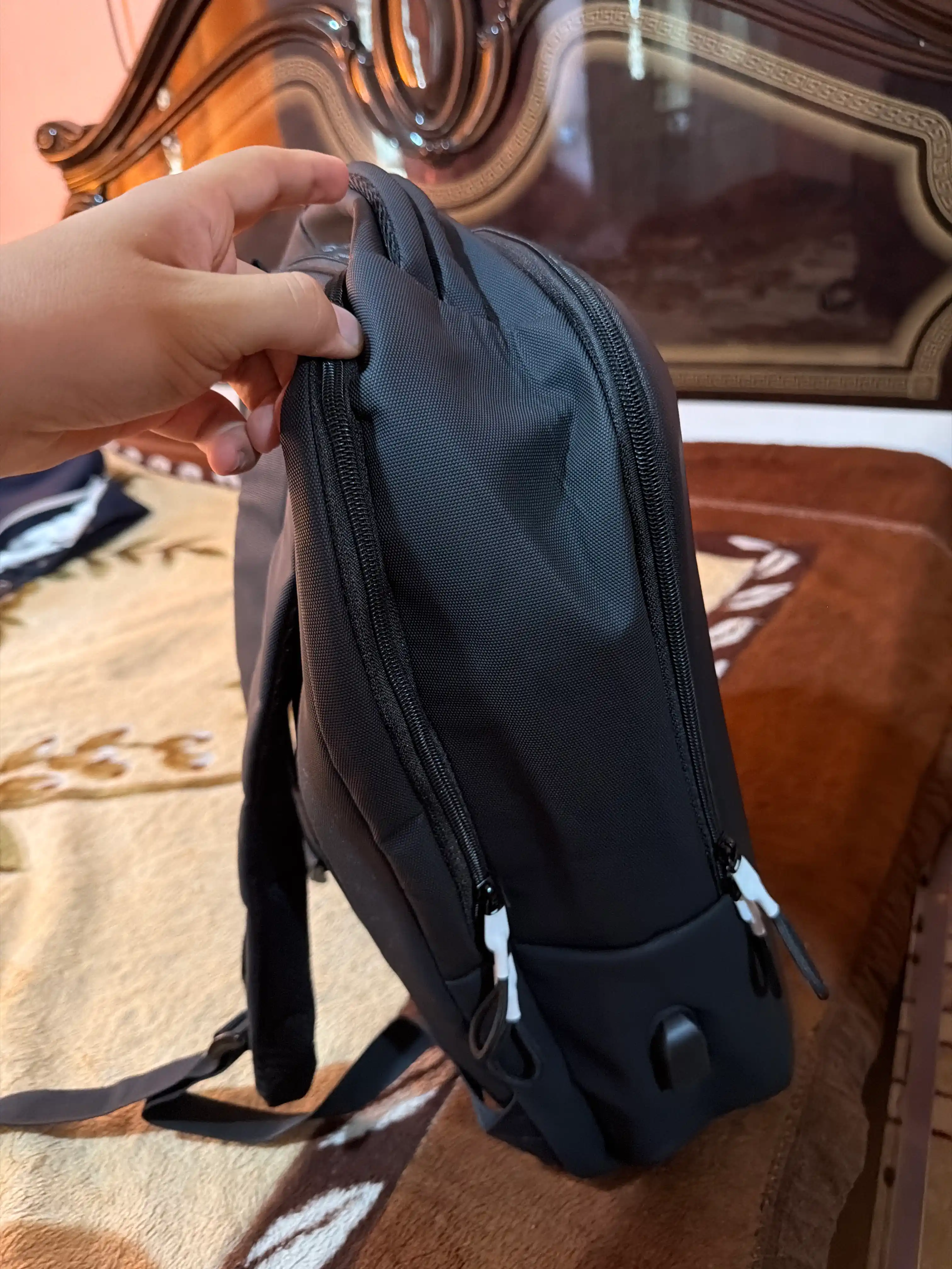 Рюкзак для ноутбука 15.6 с ортопедической спинкой, городской, с USB
