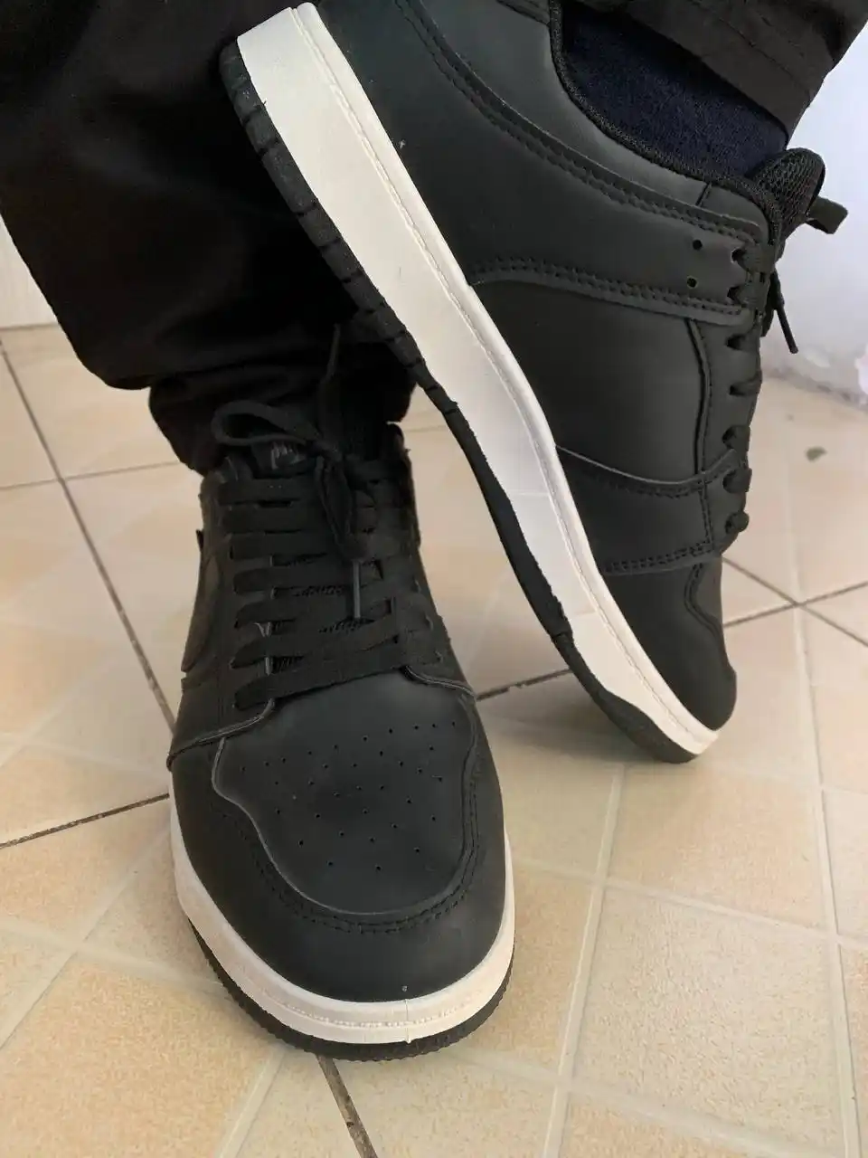 Erkaklar kedalari AIR JORDAN sport malomerka va har kunlik kiyish uchun qulay