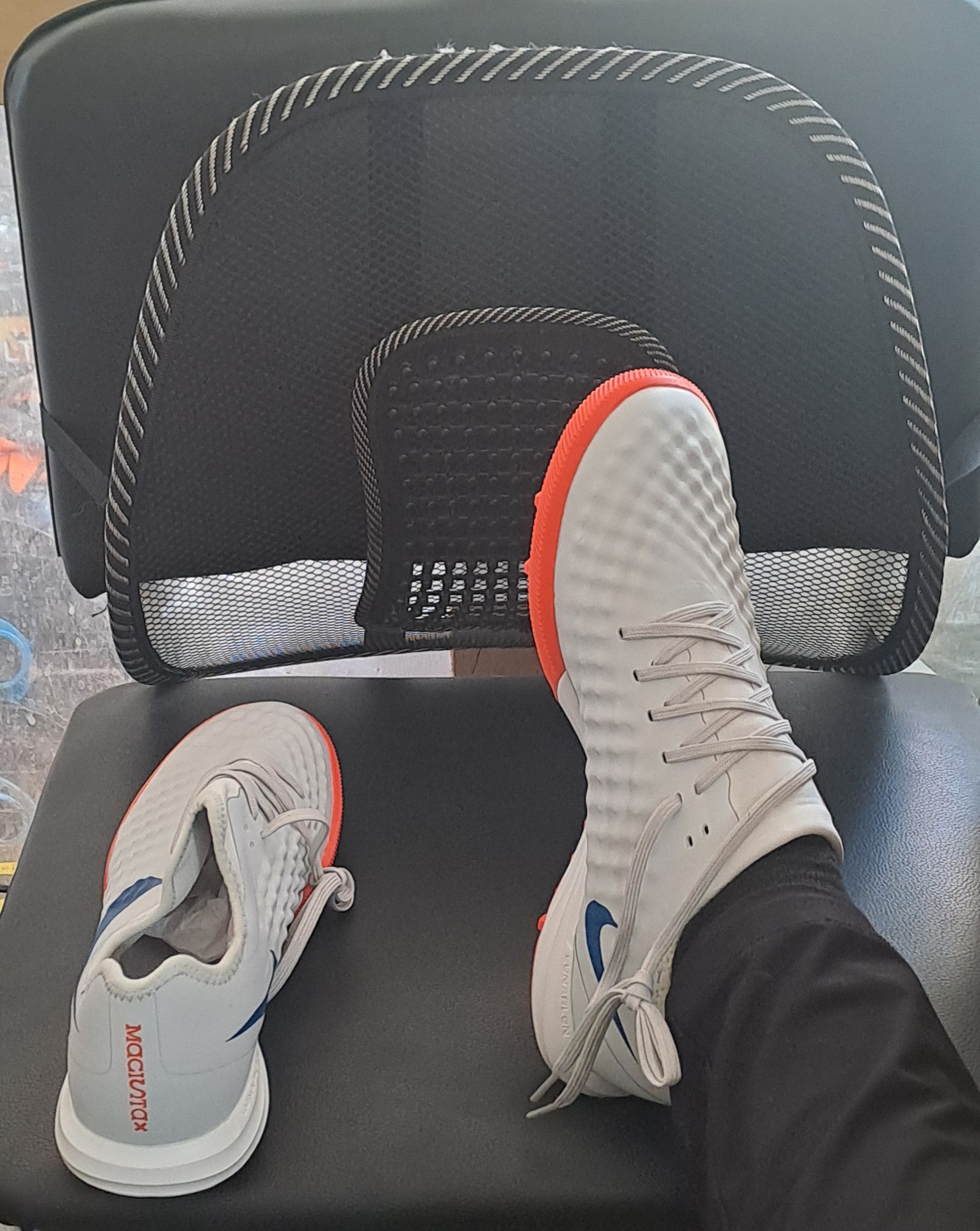 Футбольные сороконожки Magista (TF газон)