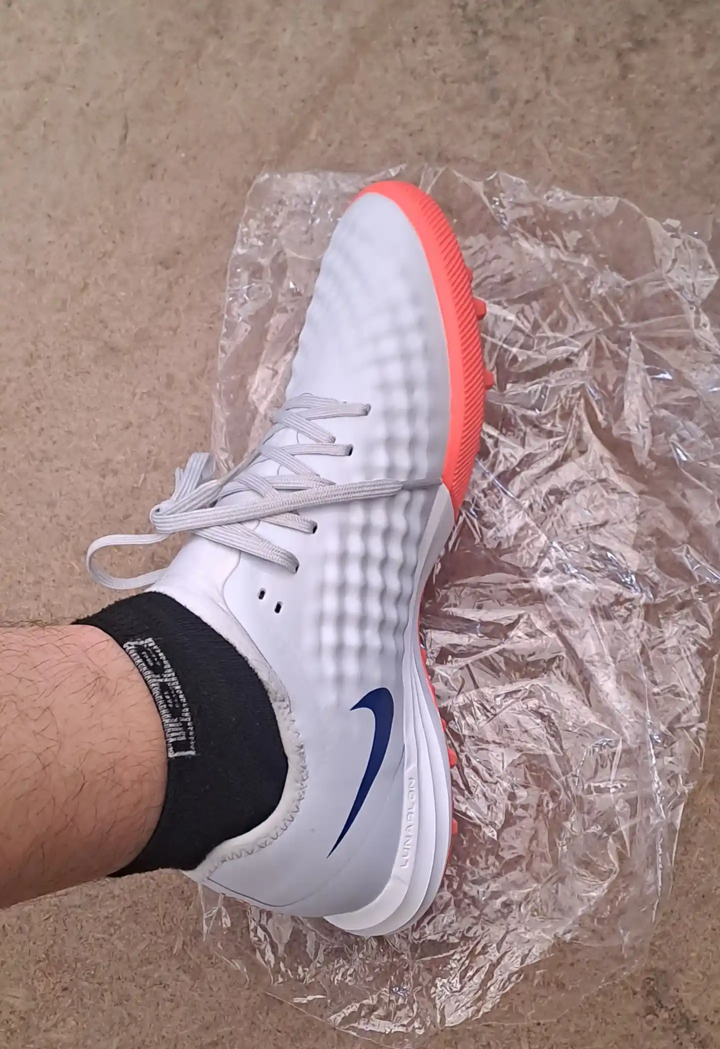 Футбольные сороконожки Magista (TF газон)
