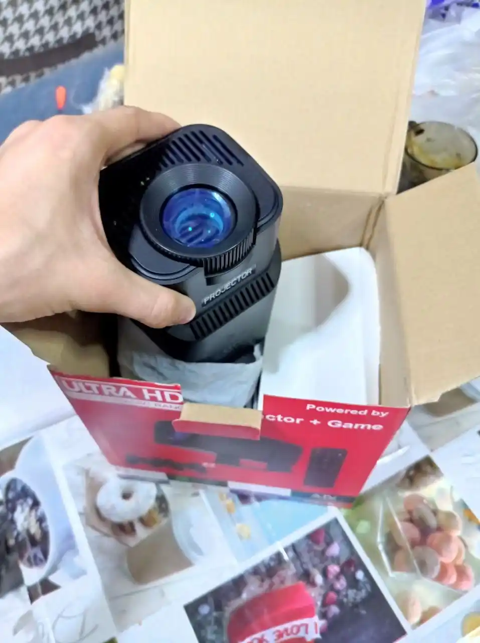 Mini Proyektor WiFi 6 + O‘yin pristavkasi, Full HD, Telefon bilan ulanish, Uy kinoteatri