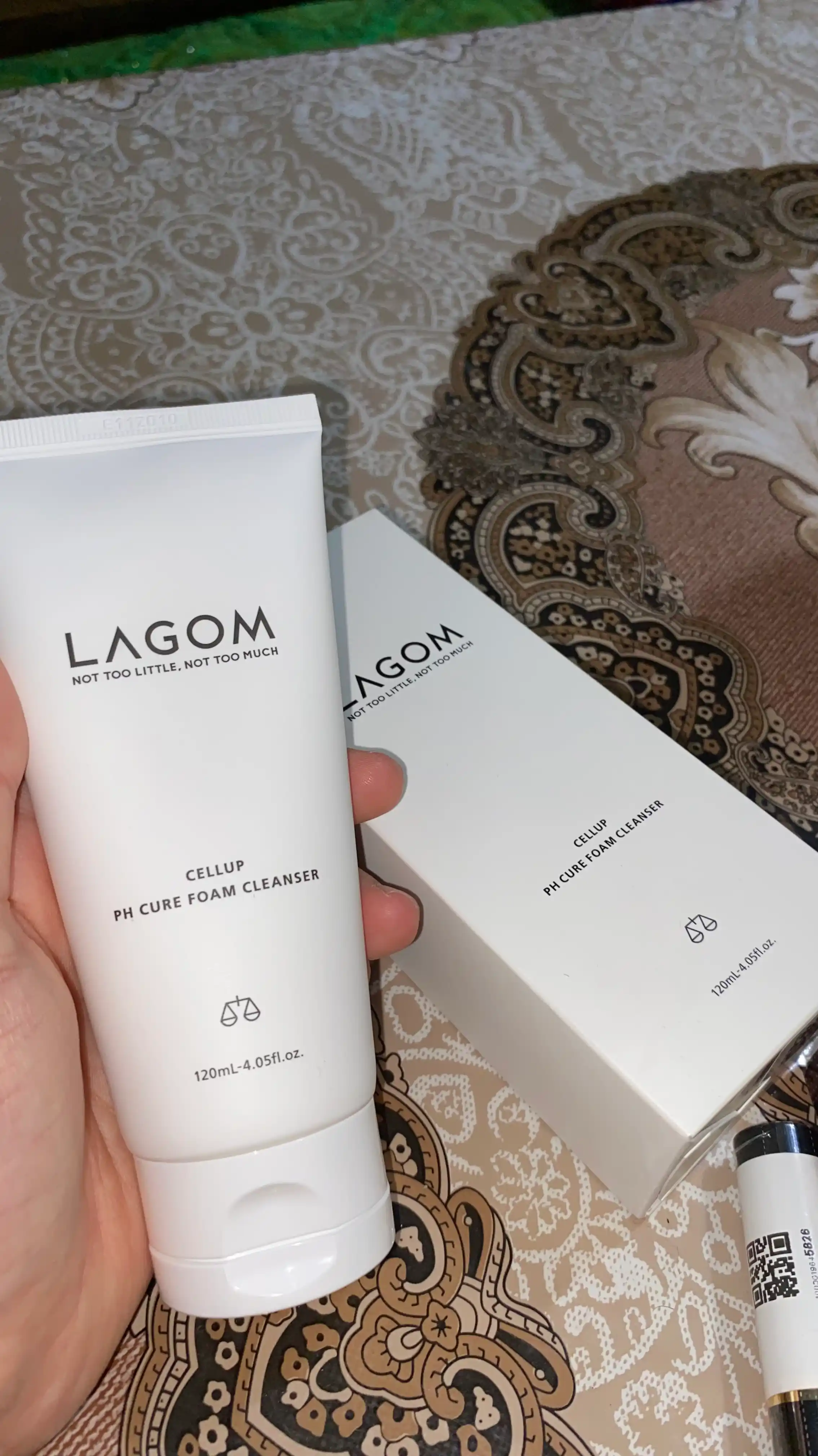 Normal, yog'li, ta'sirchan yuzlarga yuz yuvish ko'pigi, Lagom Cellup Ph Cure Foam