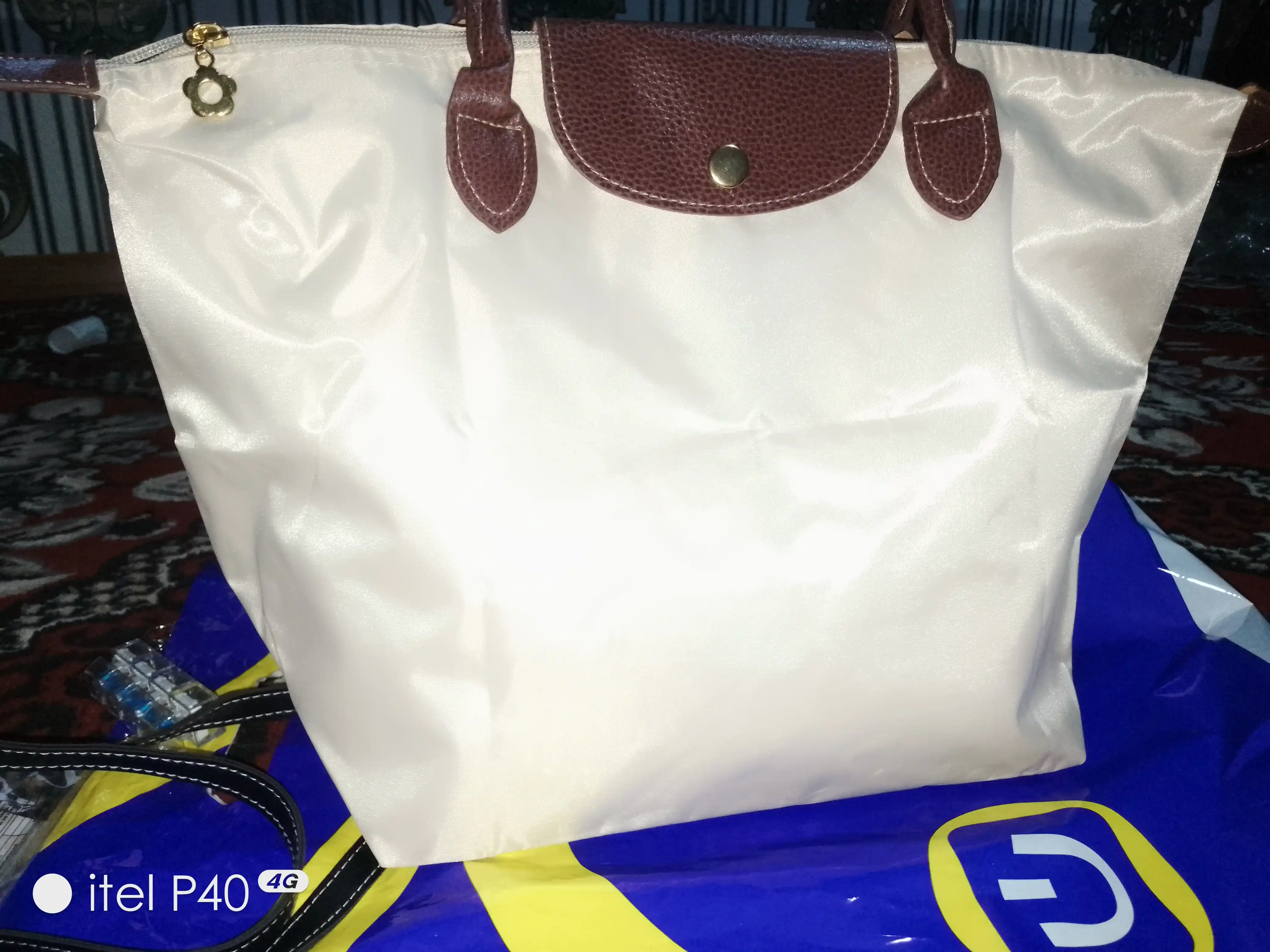 Ayollar uchun sumka, shopper yelkaga taqiladigan, katta neylon sumka, o'lchamlar S, M, L