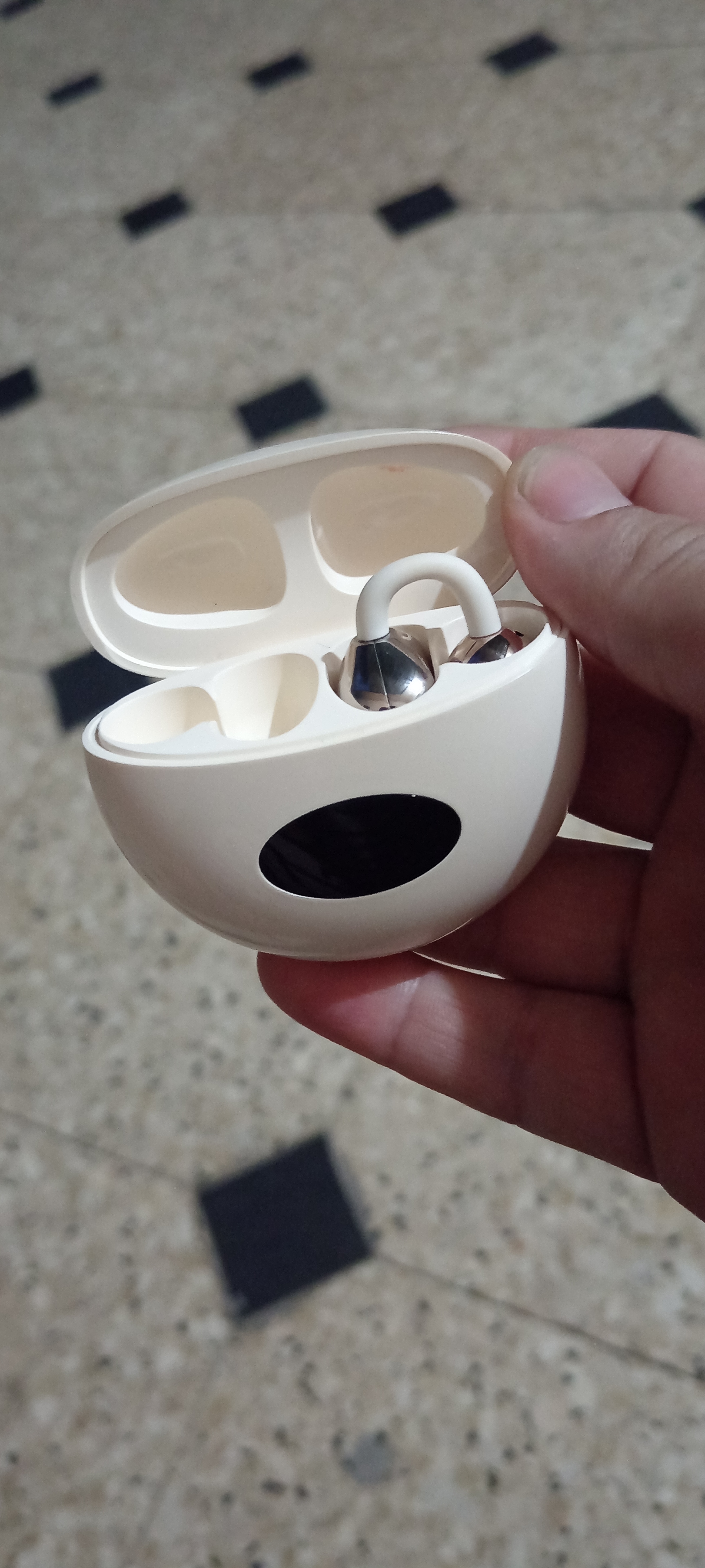 Simsiz quloqchinlar, Bluetooth, IPX5 namlikdan himoya, 60 soatlik xizmat muddati