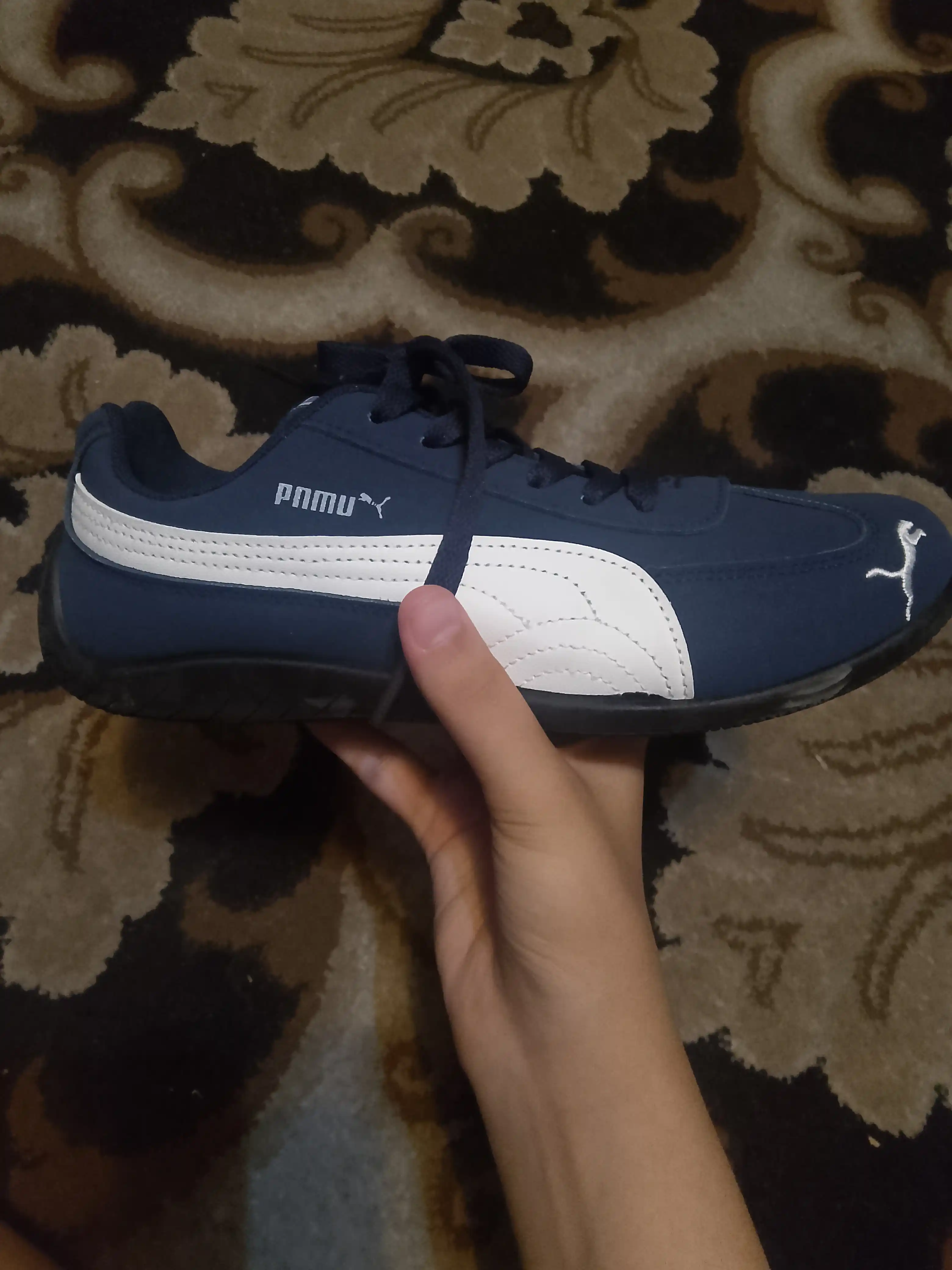 Kundalik krossovkalar, ayollar krossovkalari, erkaklar krossovkalari PUMA