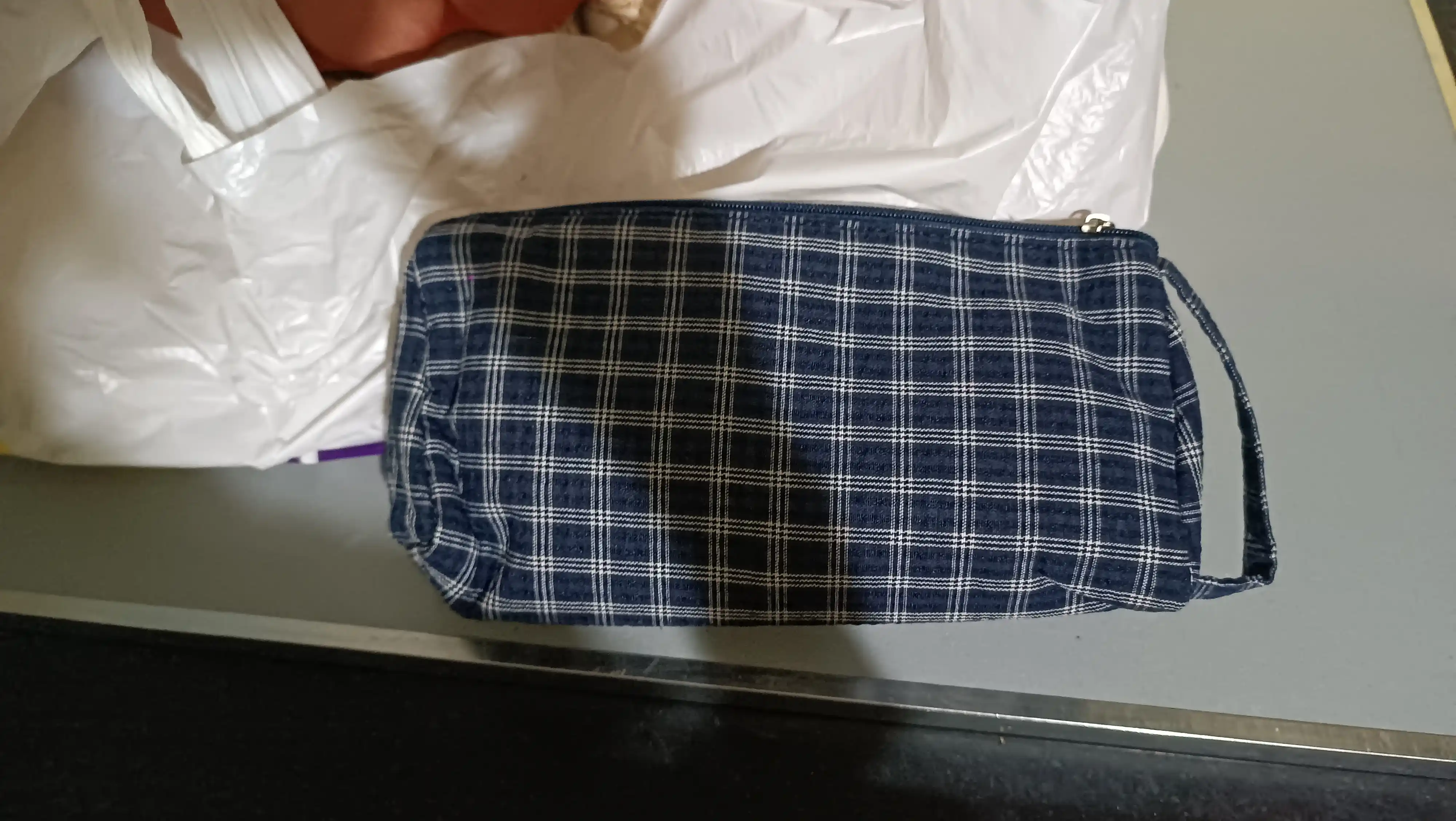 Maktab uchun qalam qutisi, penal, o'g'il va qiz bolalar uchun