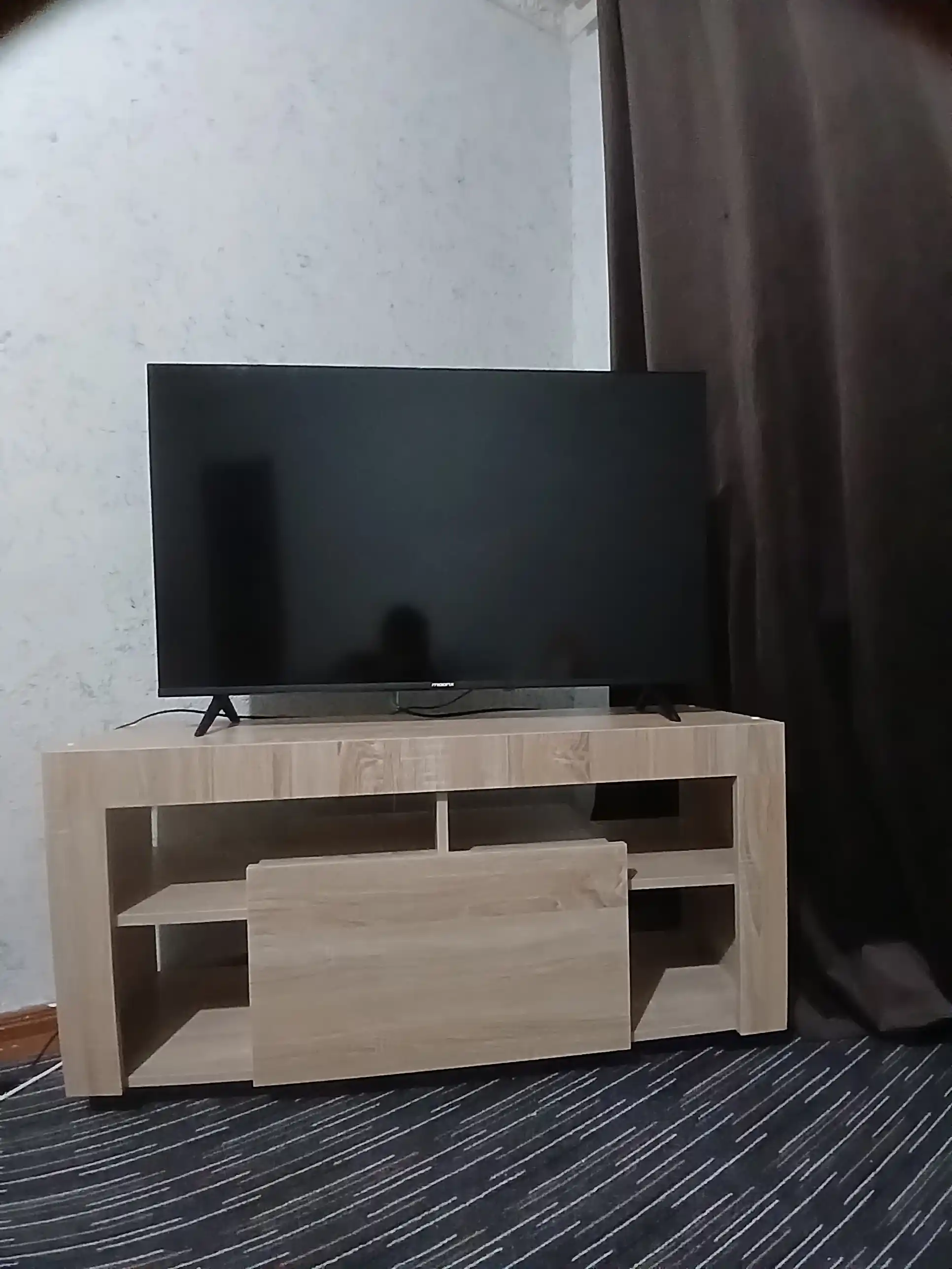 Тумба-подставка под телевизор LEETO, напольная, полностью собранная, 110*55*35 см