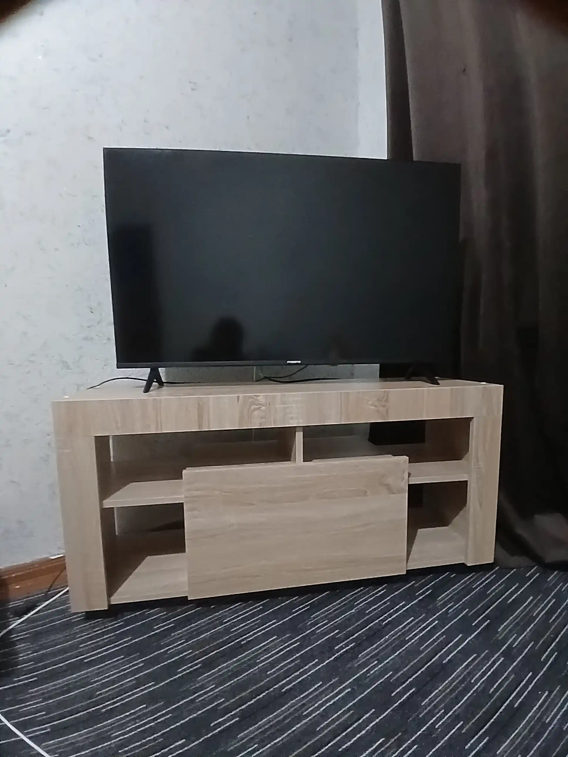 Тумба-подставка под телевизор LEETO, напольная, полностью собранная, 110*55*35 см