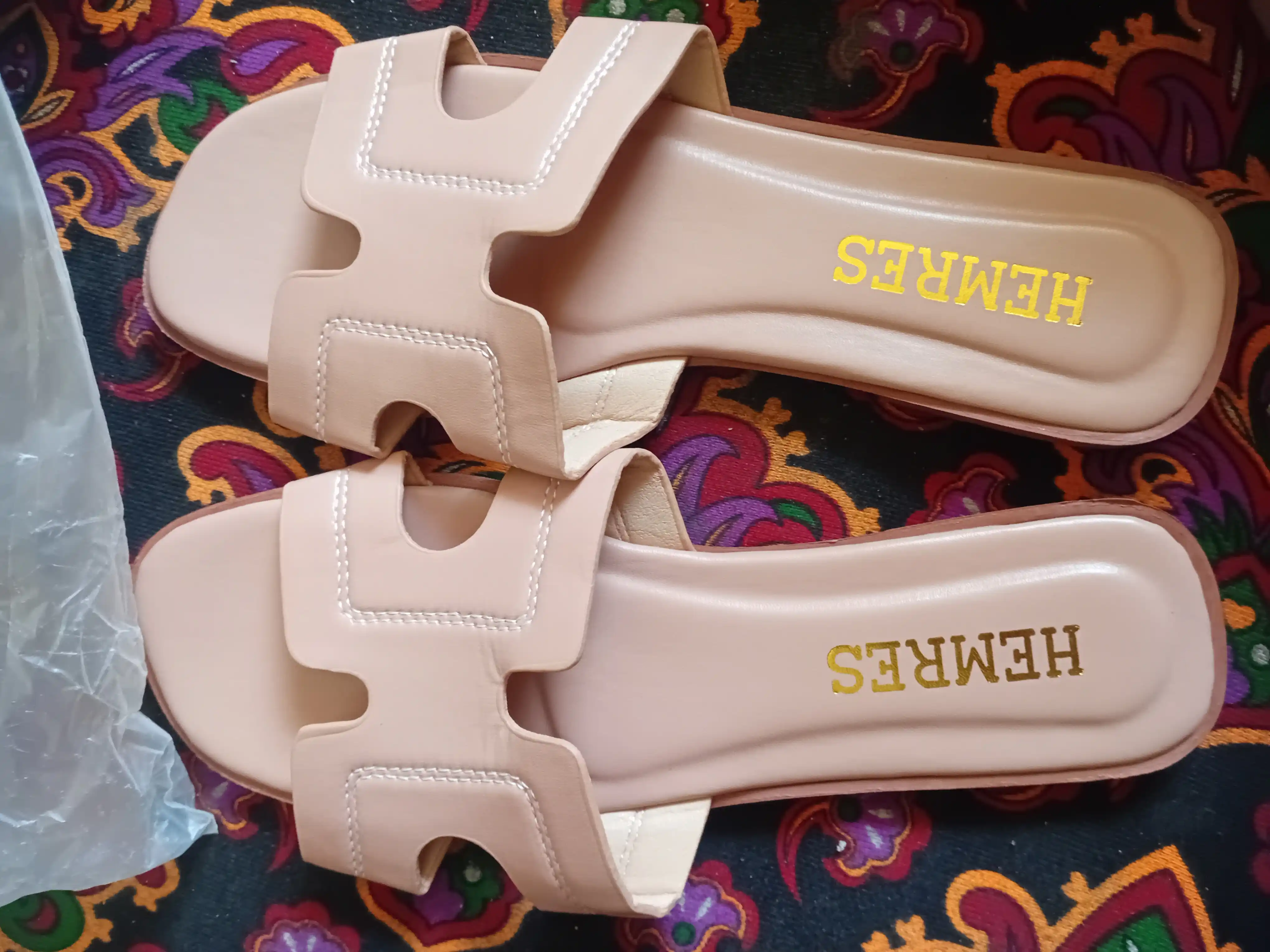 Yuqori sifatli ayollar shippaklari, Hermes shippaklari, ayollar poyabzali, 36-41 malomerka