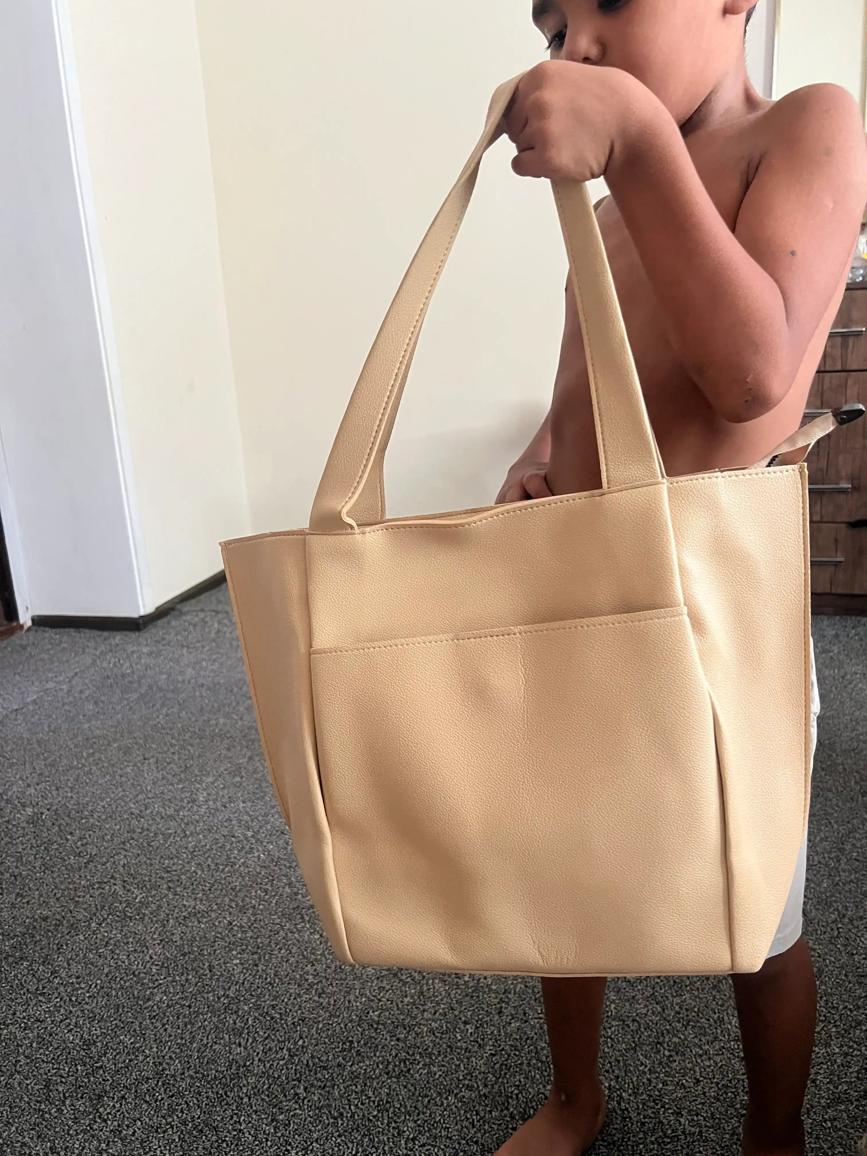 Ayollar sumkasi, sun’iy charm, shopper