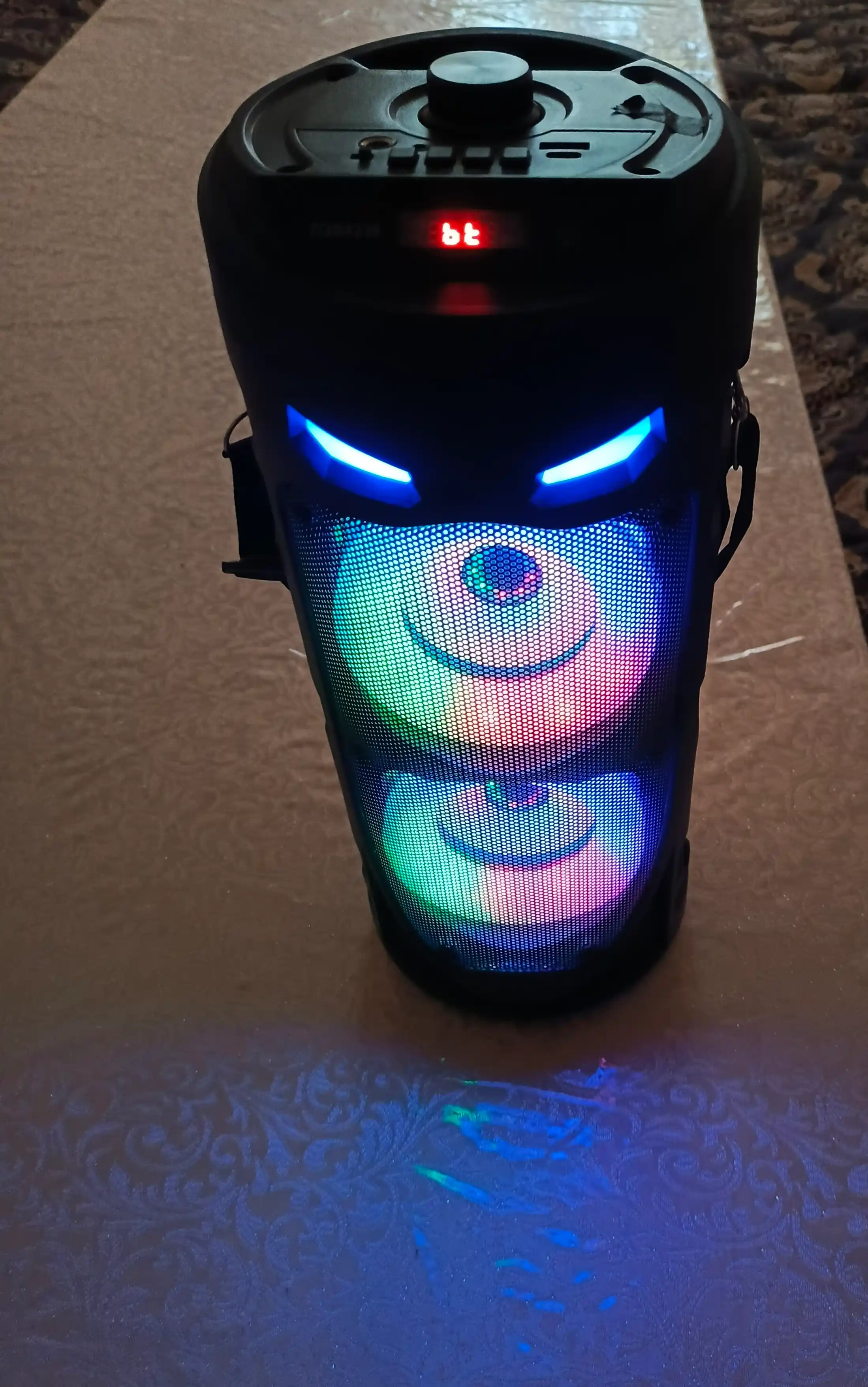 Katta Bluetooth simsiz kolonka, karaoke, RGB yoritish, mikrofon va pult bilan