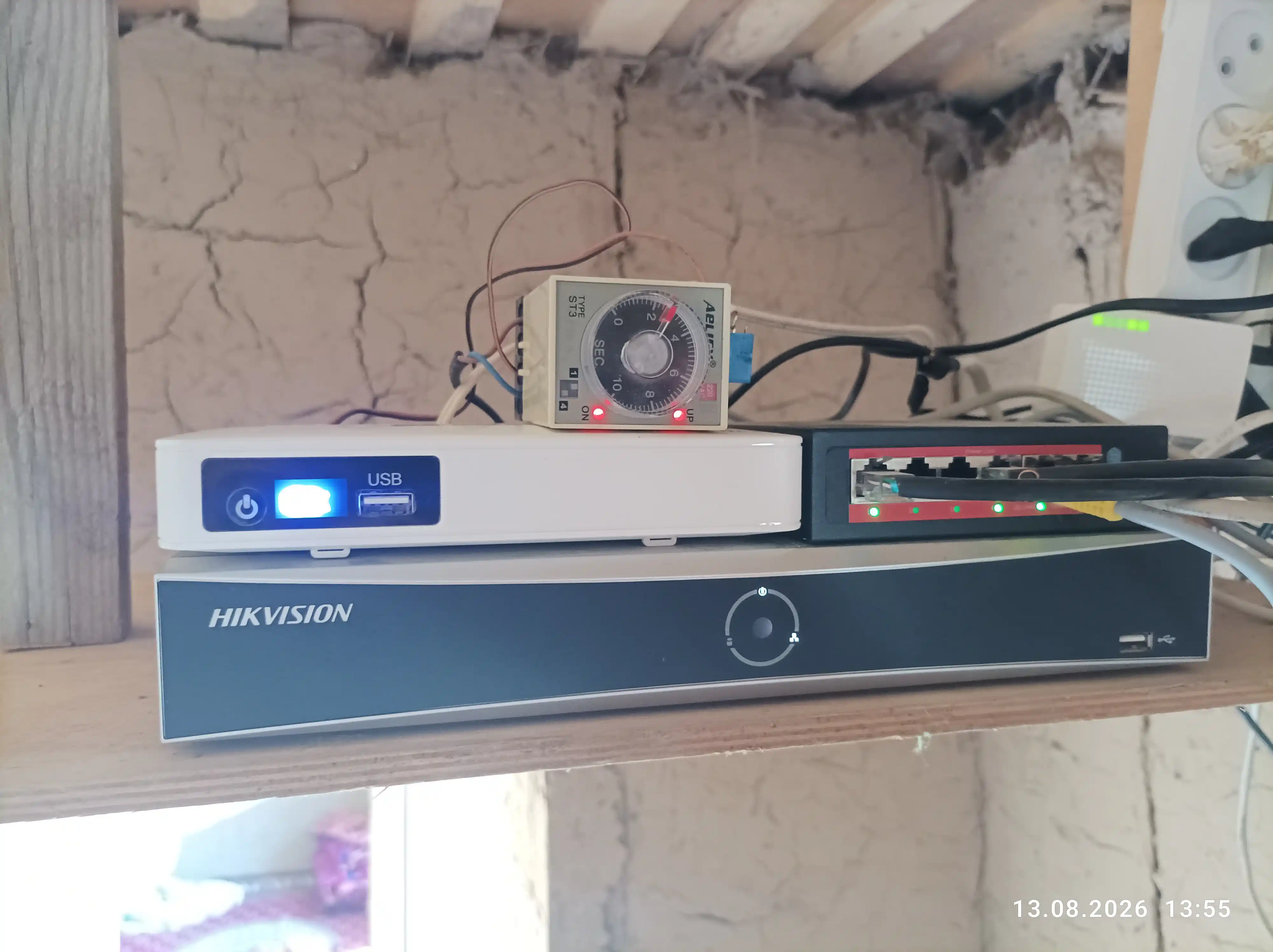 Мини ИБП Skazeke 8800 мАч 12V/24V для роутера, камеры и модема