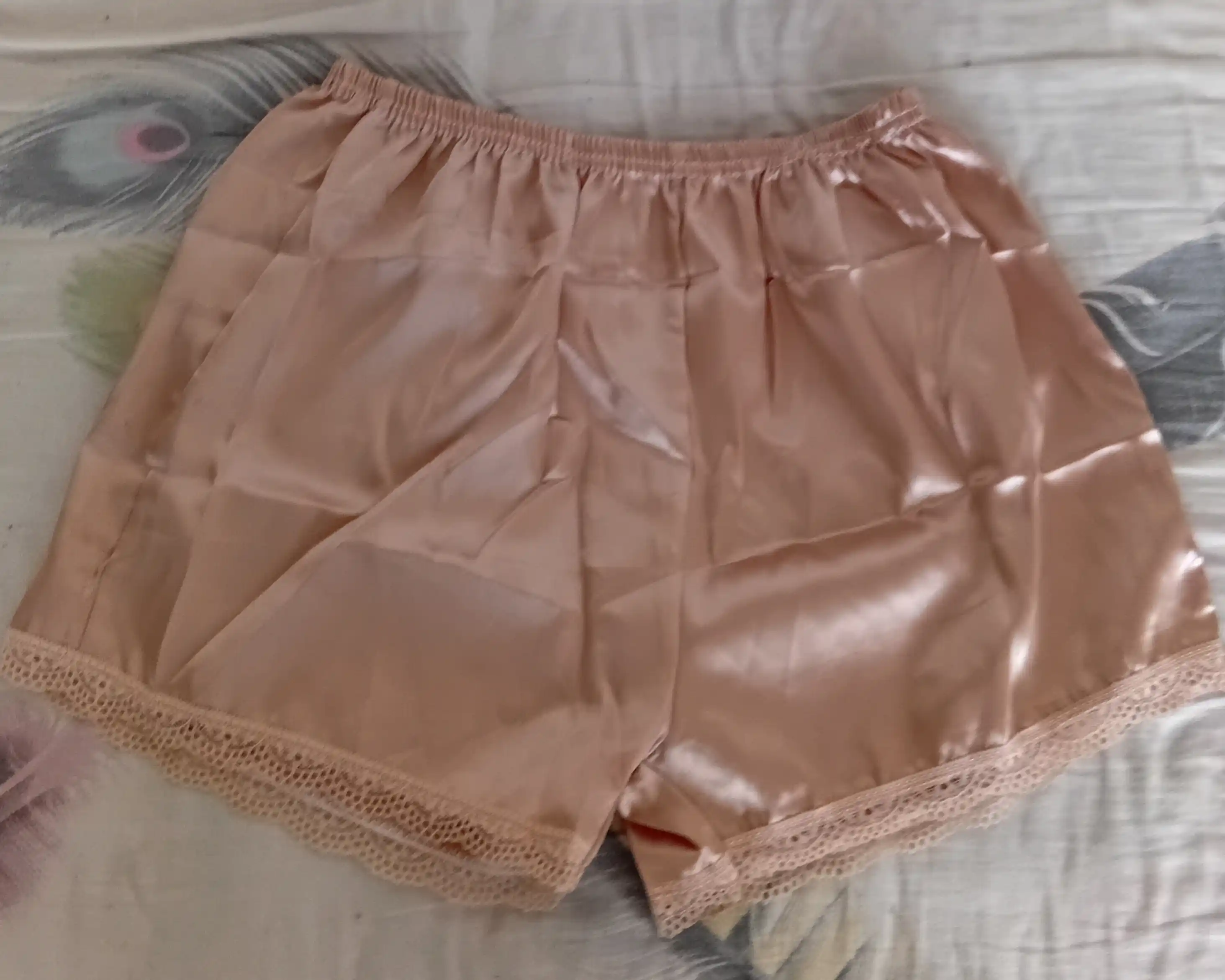 Ayollar uchun Ice Silk shortilari