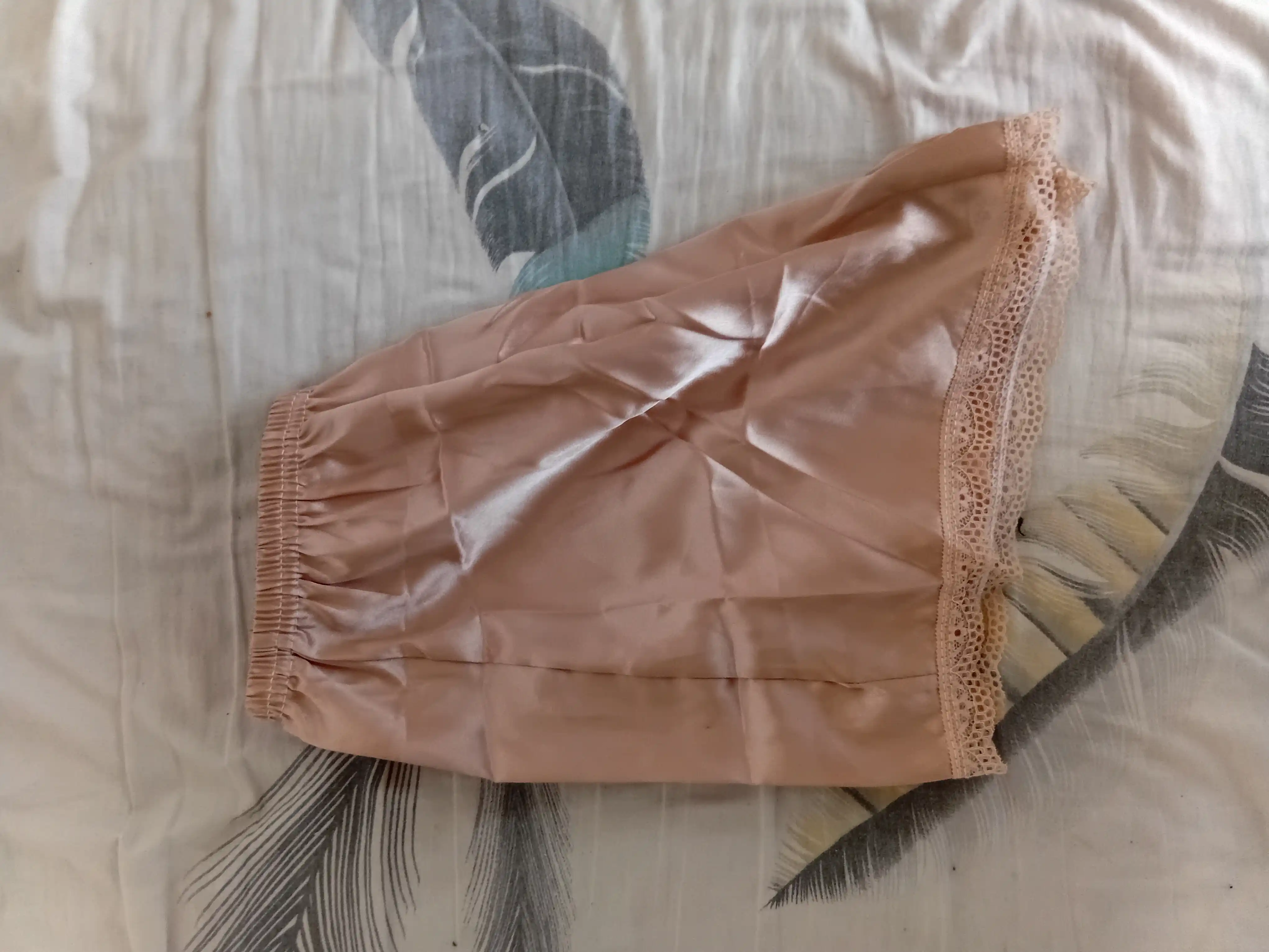 Ayollar uchun Ice Silk shortilari
