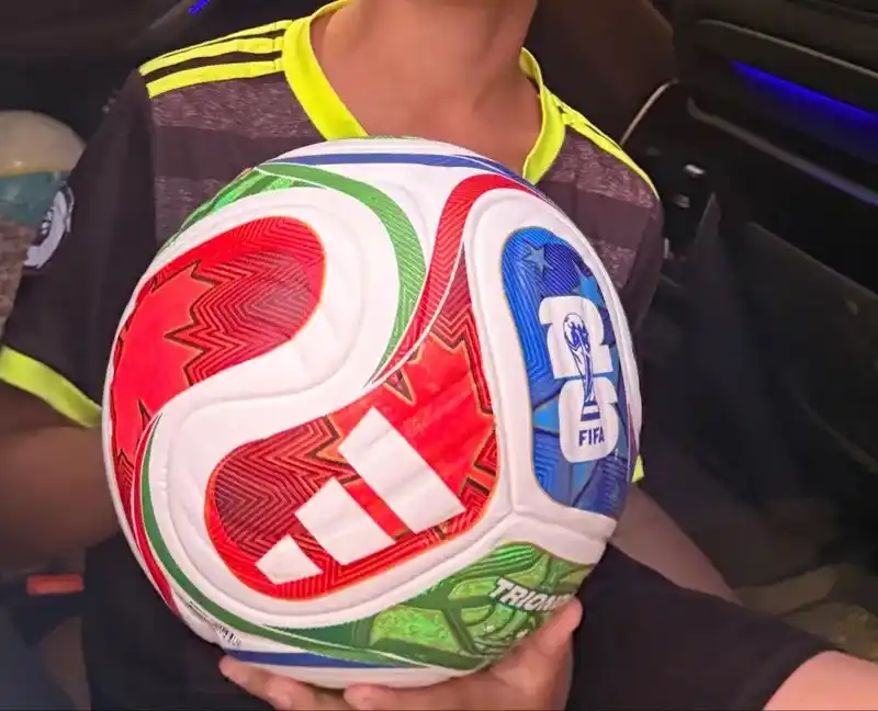 Futbol to‘pi to‘plam bilan (nasos, sumka, to‘r, igna), o‘yin va mashg‘ulotlar uchun